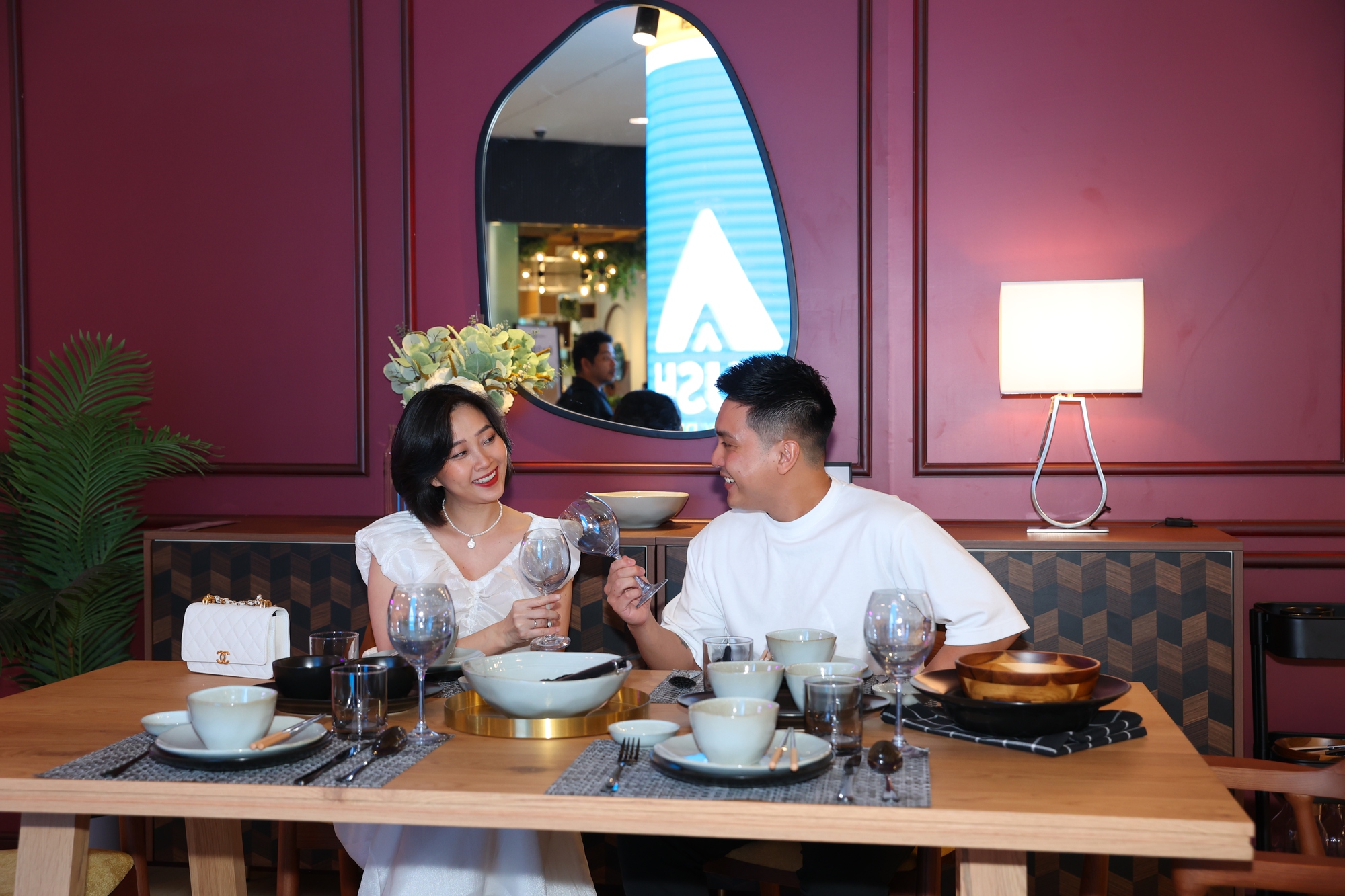 MC Liêu Hà Trinh bất ổn sau sinh