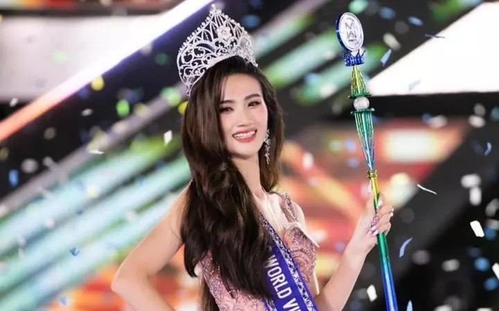Bạn trai hoa hậu &Yacute; Nhi l&ecirc;n tiếng về ồn &agrave;o của bạn g&aacute;i - Ảnh 1.
