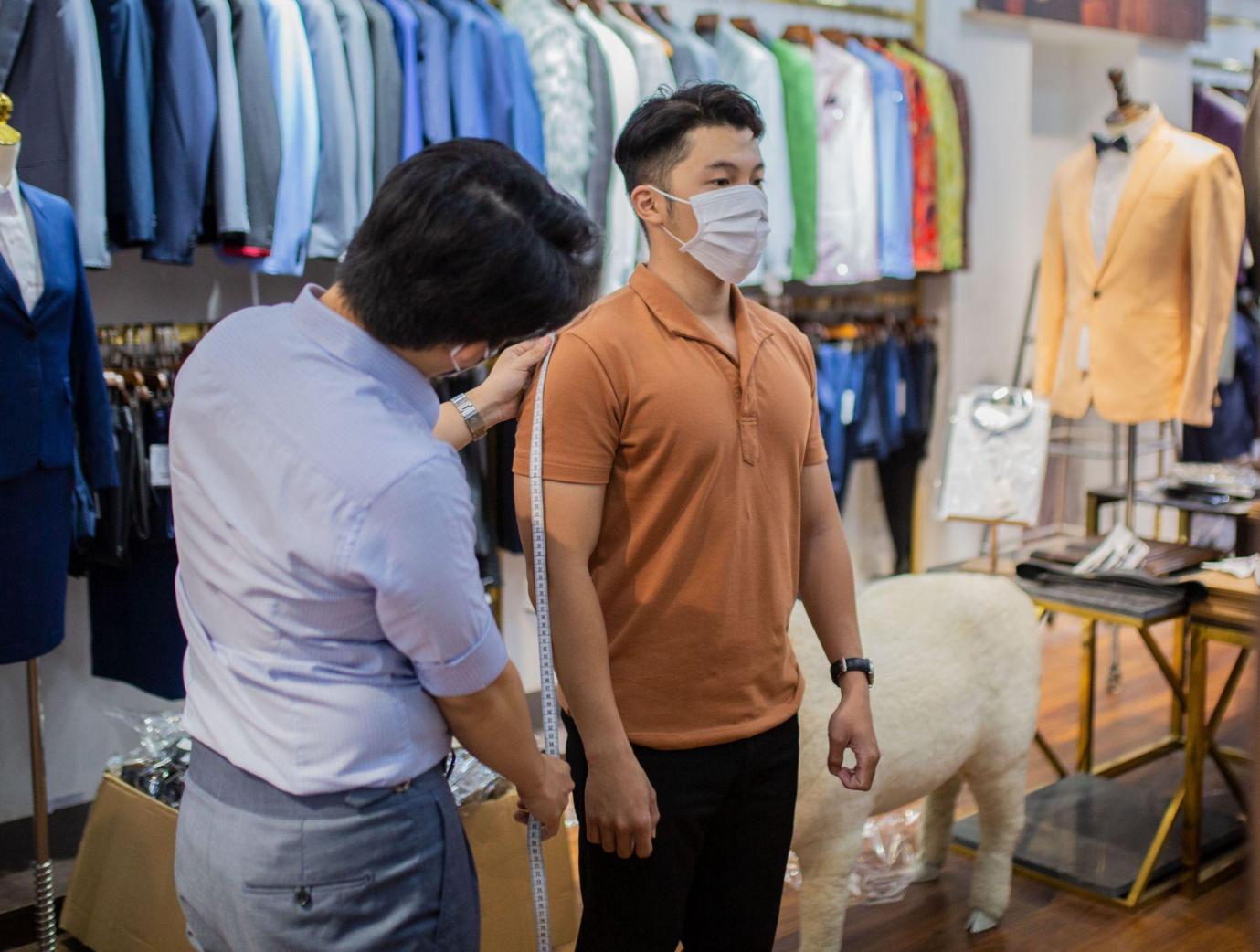 Mon Amie Veston ra mắt 1000 bộ Suit 3.600.000 VNĐ tri &acirc;n kh&aacute;ch h&agrave;ng 32 năm đồng h&agrave;nh - Ảnh 2.