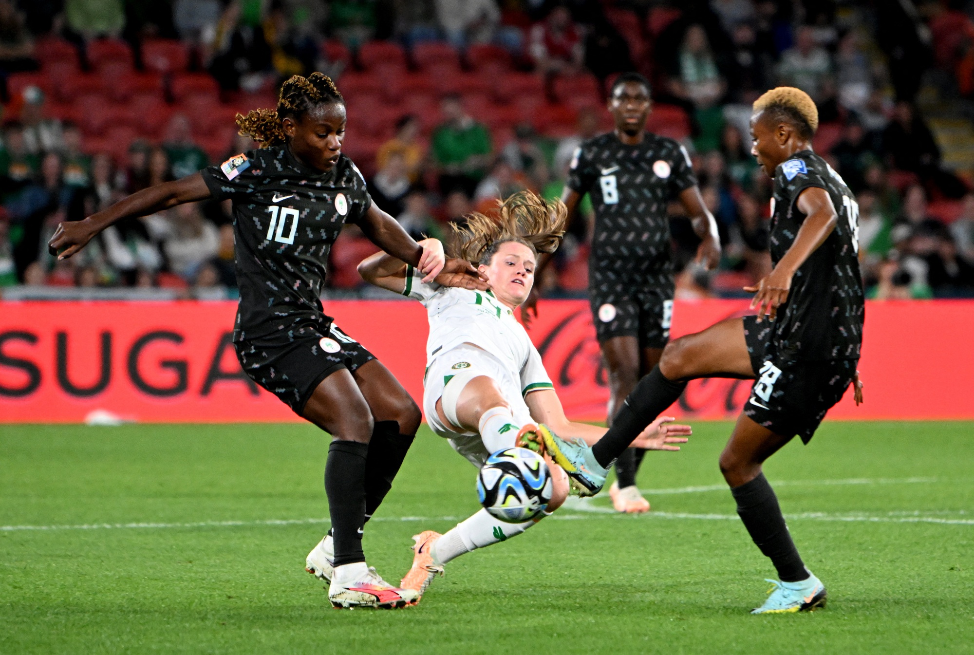 World Cup nữ 2023: Chủ nh&agrave; &Uacute;c đ&aacute;nh bại nh&agrave; v&ocirc; địch Olympic trắng 4 b&agrave;n - Ảnh 7.