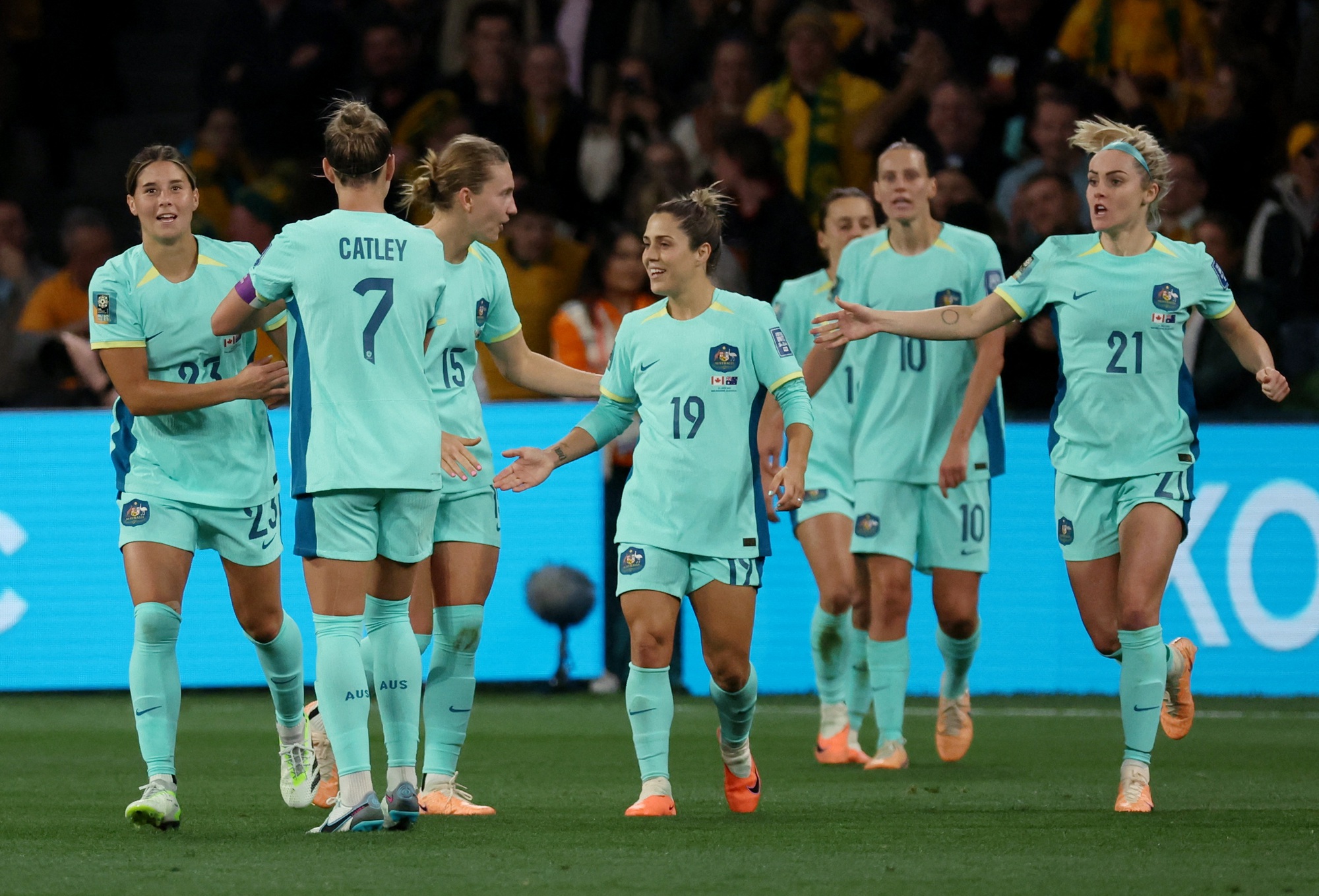 World Cup nữ 2023: Chủ nh&agrave; &Uacute;c đ&aacute;nh bại nh&agrave; v&ocirc; địch Olympic trắng 4 b&agrave;n - Ảnh 2.