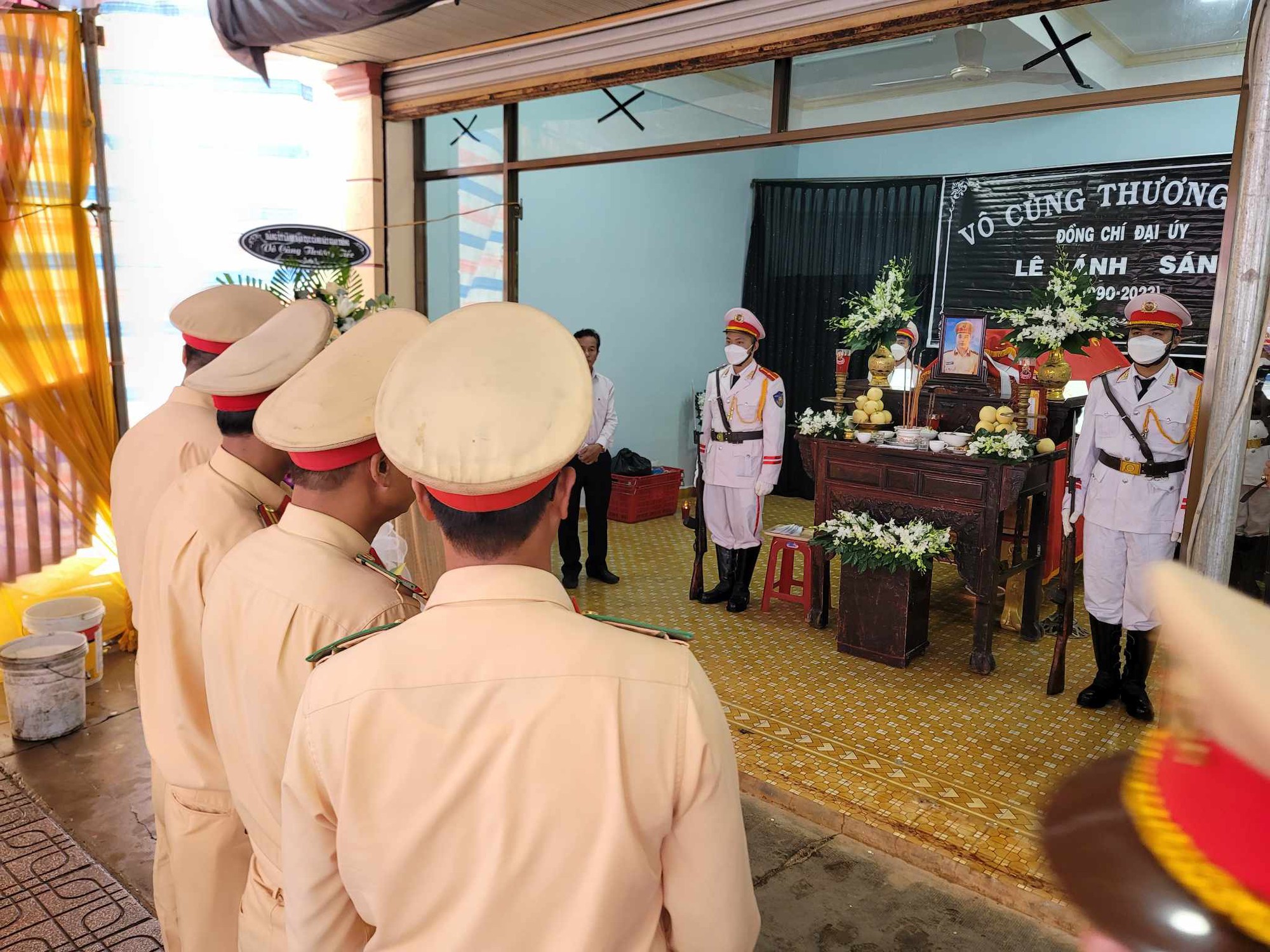 Bộ Công an thăng quân hàm cho 3 cán bộ CSGT hy sinh trong vụ sạt lở đất