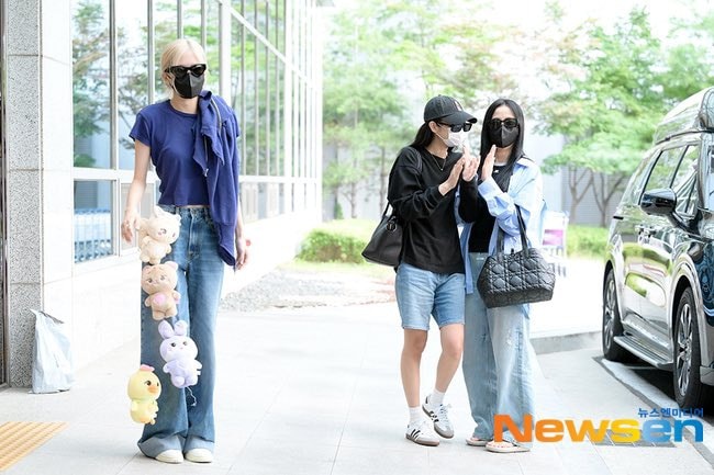 Nhóm Blackpink đã rời Việt Nam, về đến Hàn Quốc