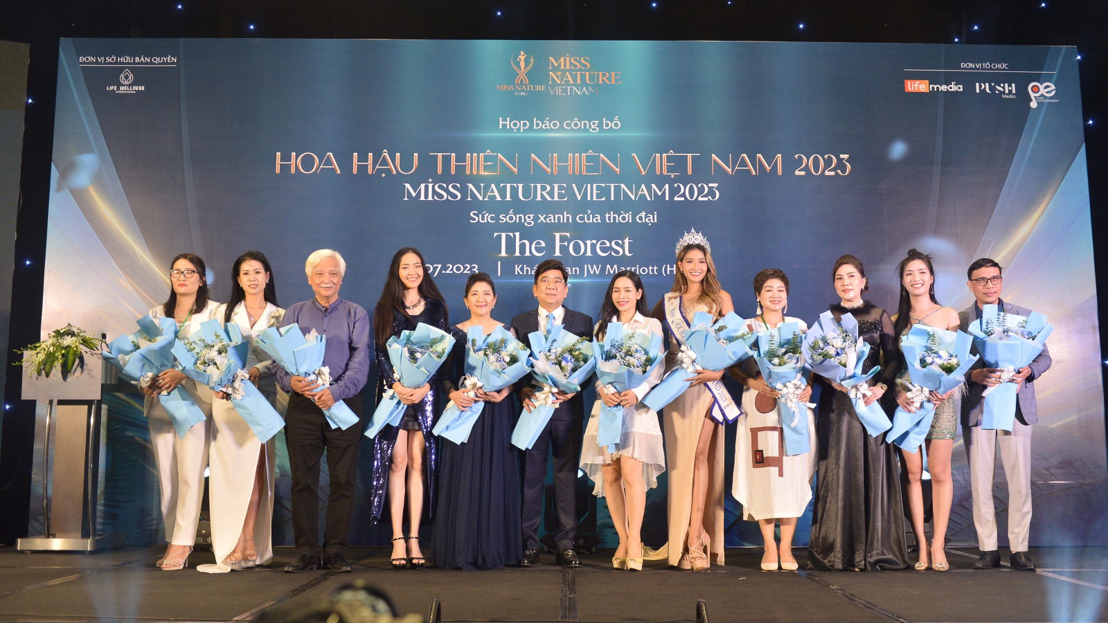 TÔI LÊN TIẾNG: Bội thực các cuộc thi nhan sắc!