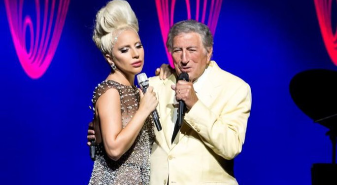 Lady Gaga phá vỡ im lặng về cái chết danh ca Tony Bennett