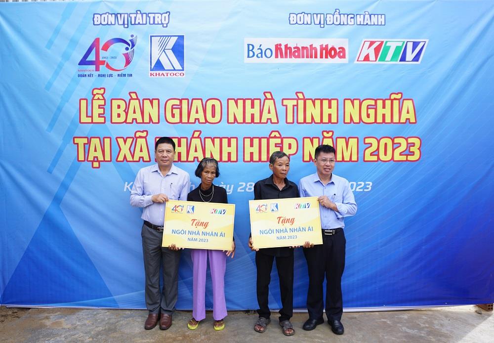 Khatoco bàn giao 4 căn nhà tình nghĩa cho hộ nghèo xã Khánh Hiệp