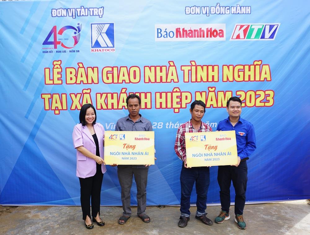 Khatoco b&agrave;n giao 4 căn nh&agrave; t&igrave;nh nghĩa cho hộ ngh&egrave;o x&atilde; Kh&aacute;nh Hiệp - Ảnh 3.
