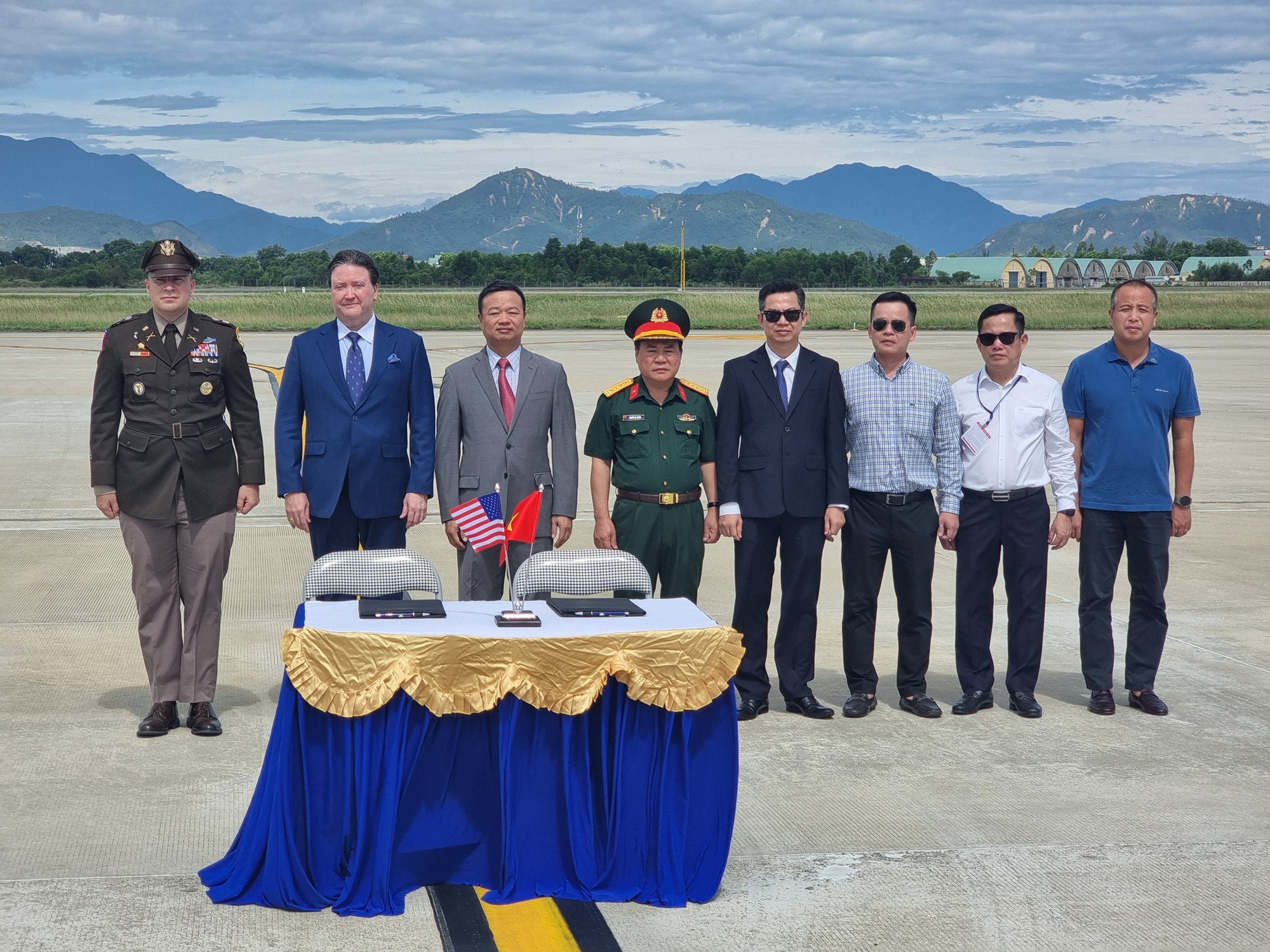 Hồi hương nhiều h&agrave;i cốt qu&acirc;n nh&acirc;n Mỹ khai quật dưới nước - Ảnh 3.