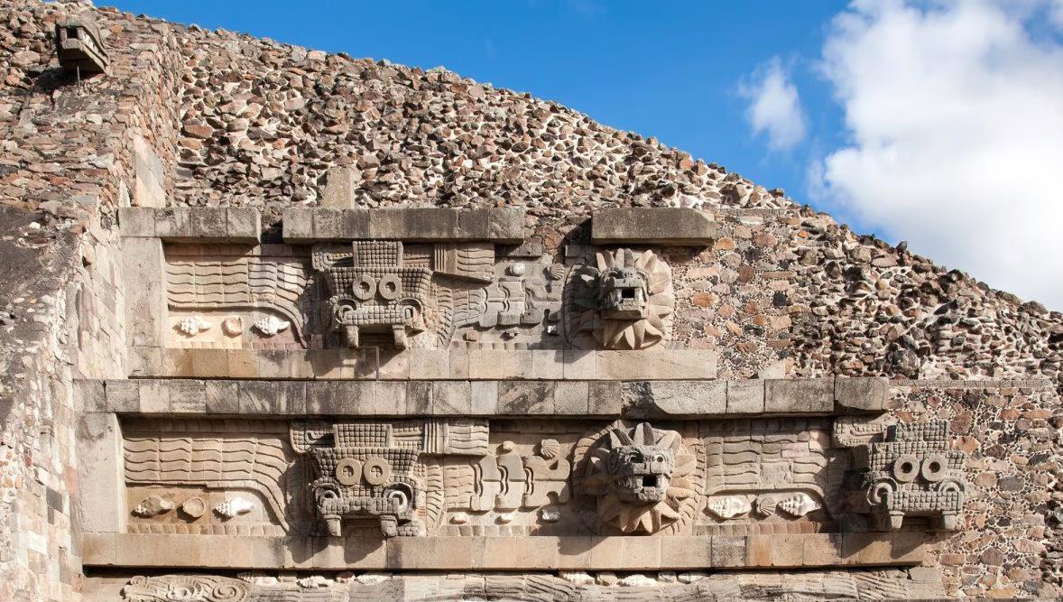 Làng cổ 1.500 tuổi đầy kho báu hiện ra giữa thủ đô Mexico