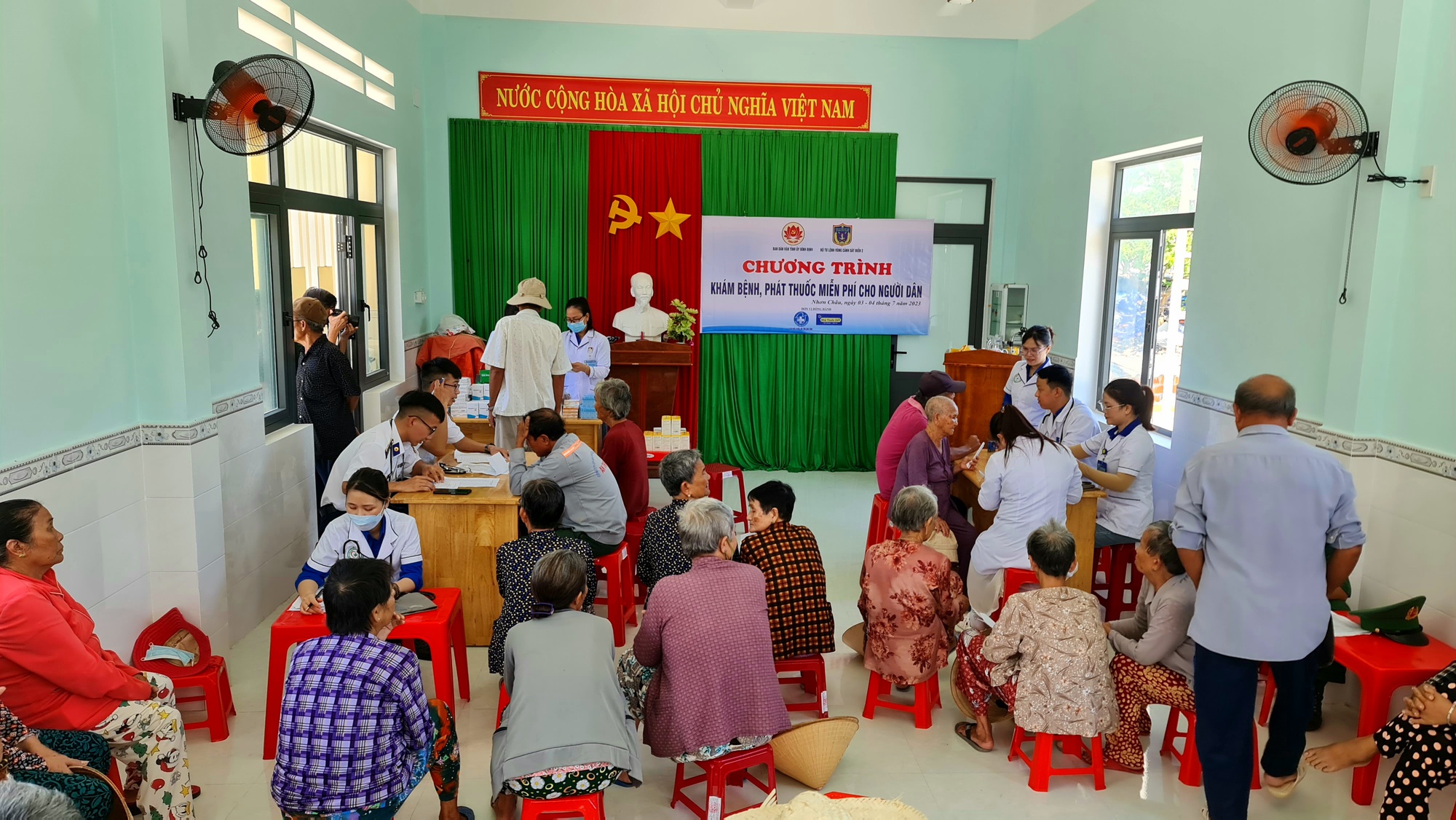 Nhiều hoạt động ý nghĩa đến với ngư dân đảo Cù Lao Xanh, Bình Định - Ảnh 10.