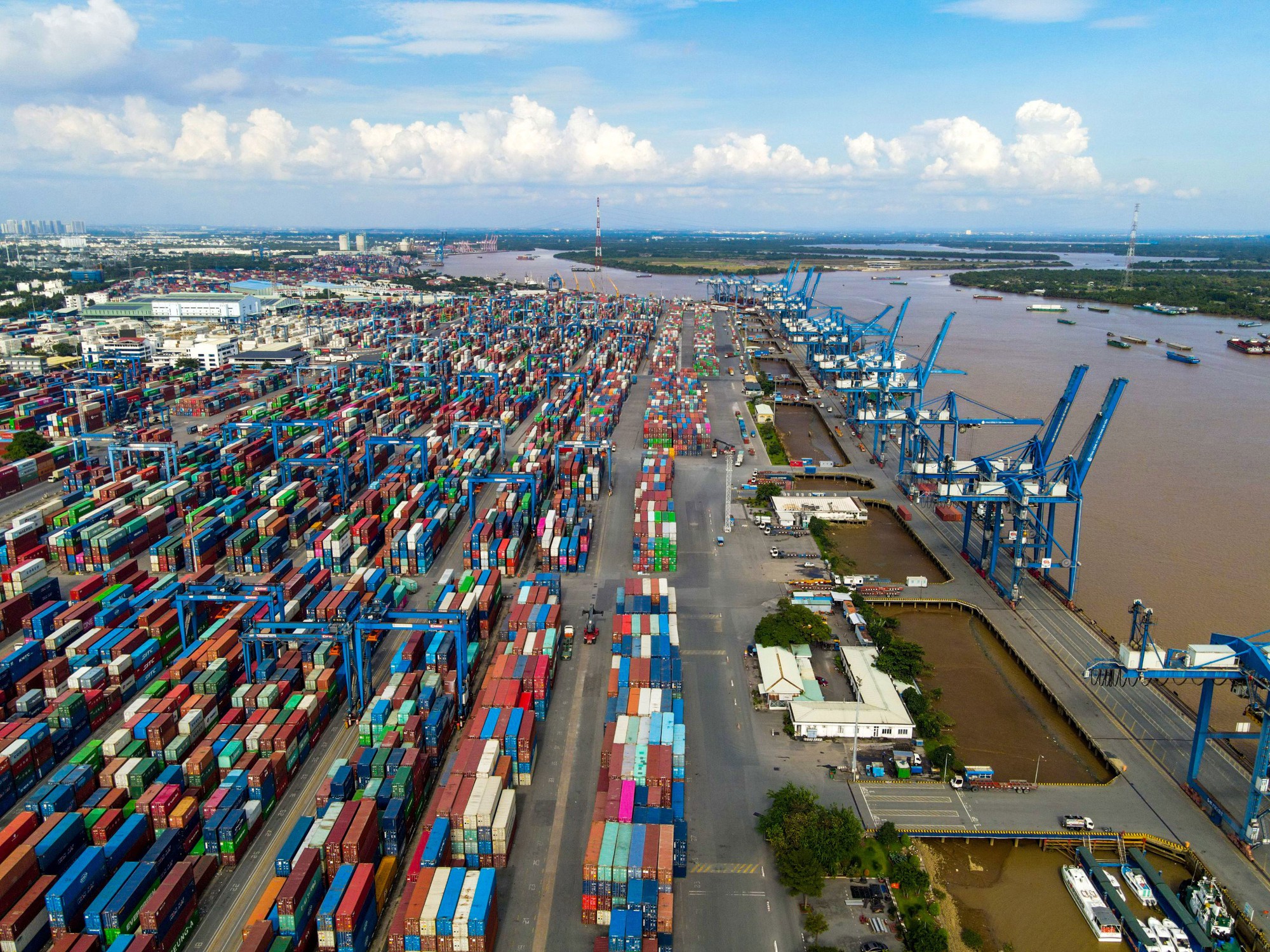 Gấp rút đầu tư phát triển logistics