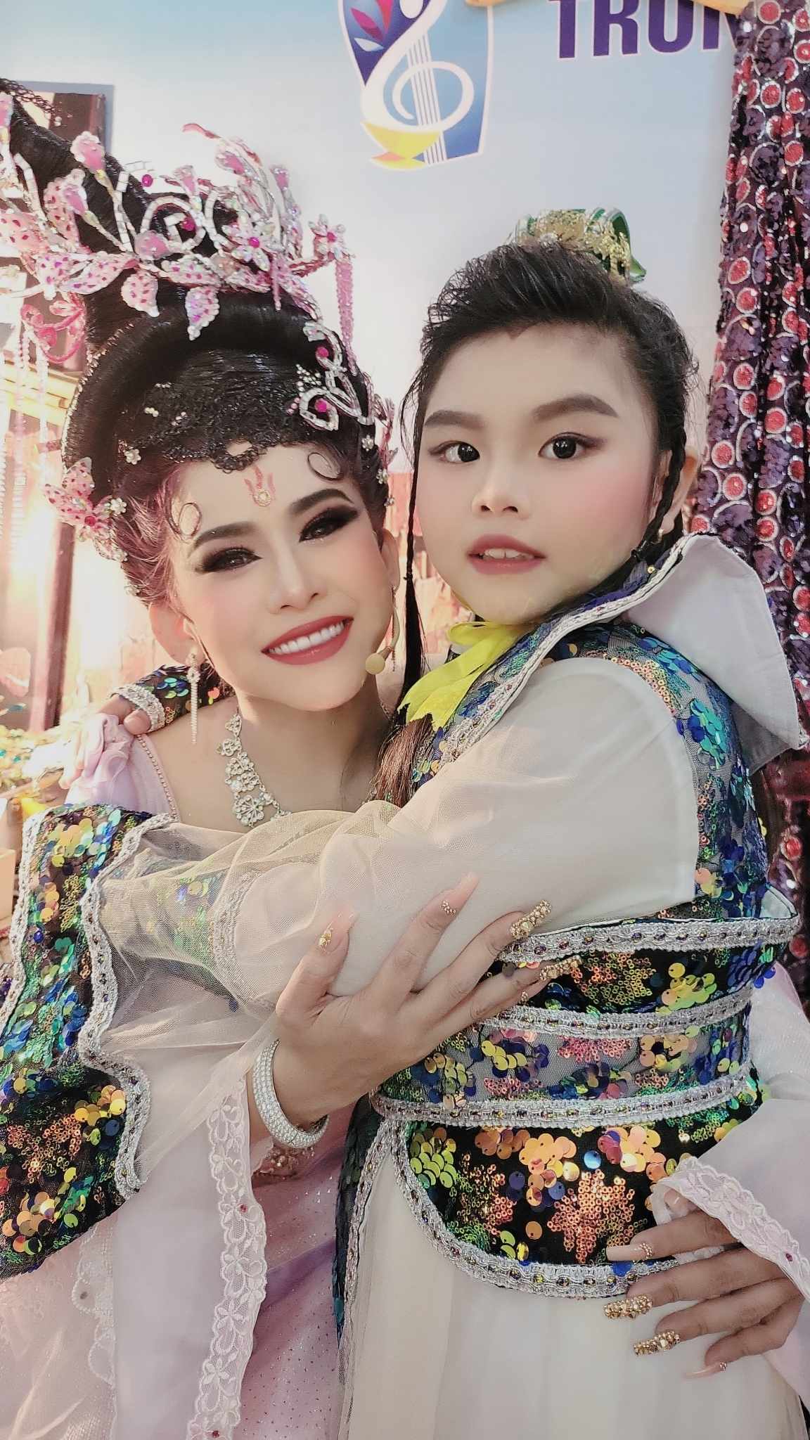Kịch bản Xử &aacute;n Phi Giao của soạn giả Bạch Mai đắt show - Ảnh 4.