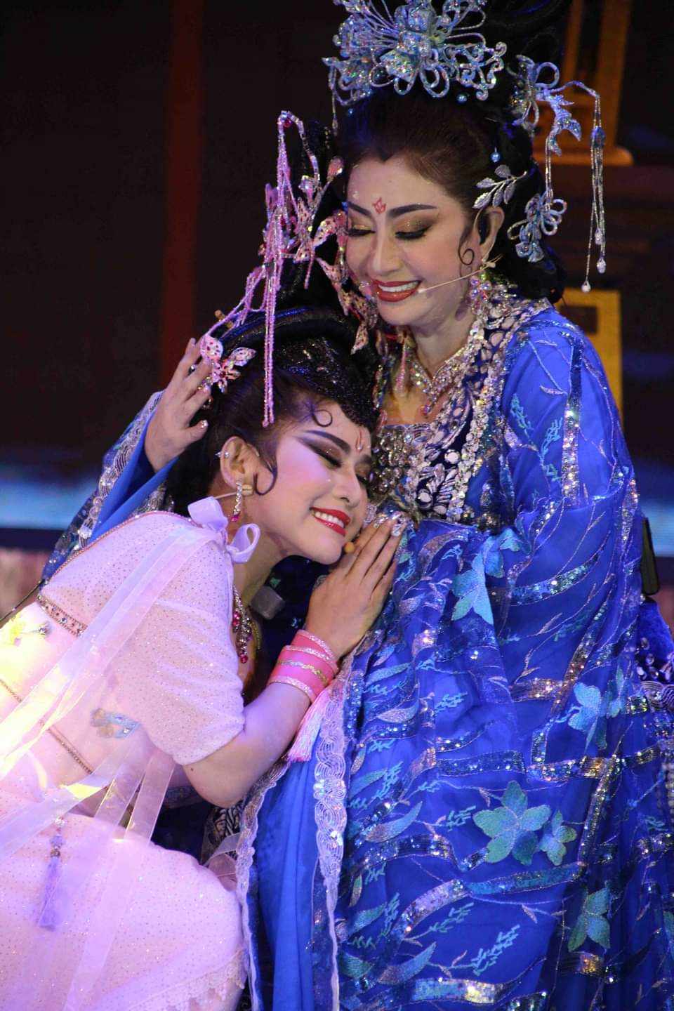 Kịch bản Xử &aacute;n Phi Giao của soạn giả Bạch Mai đắt show - Ảnh 2.