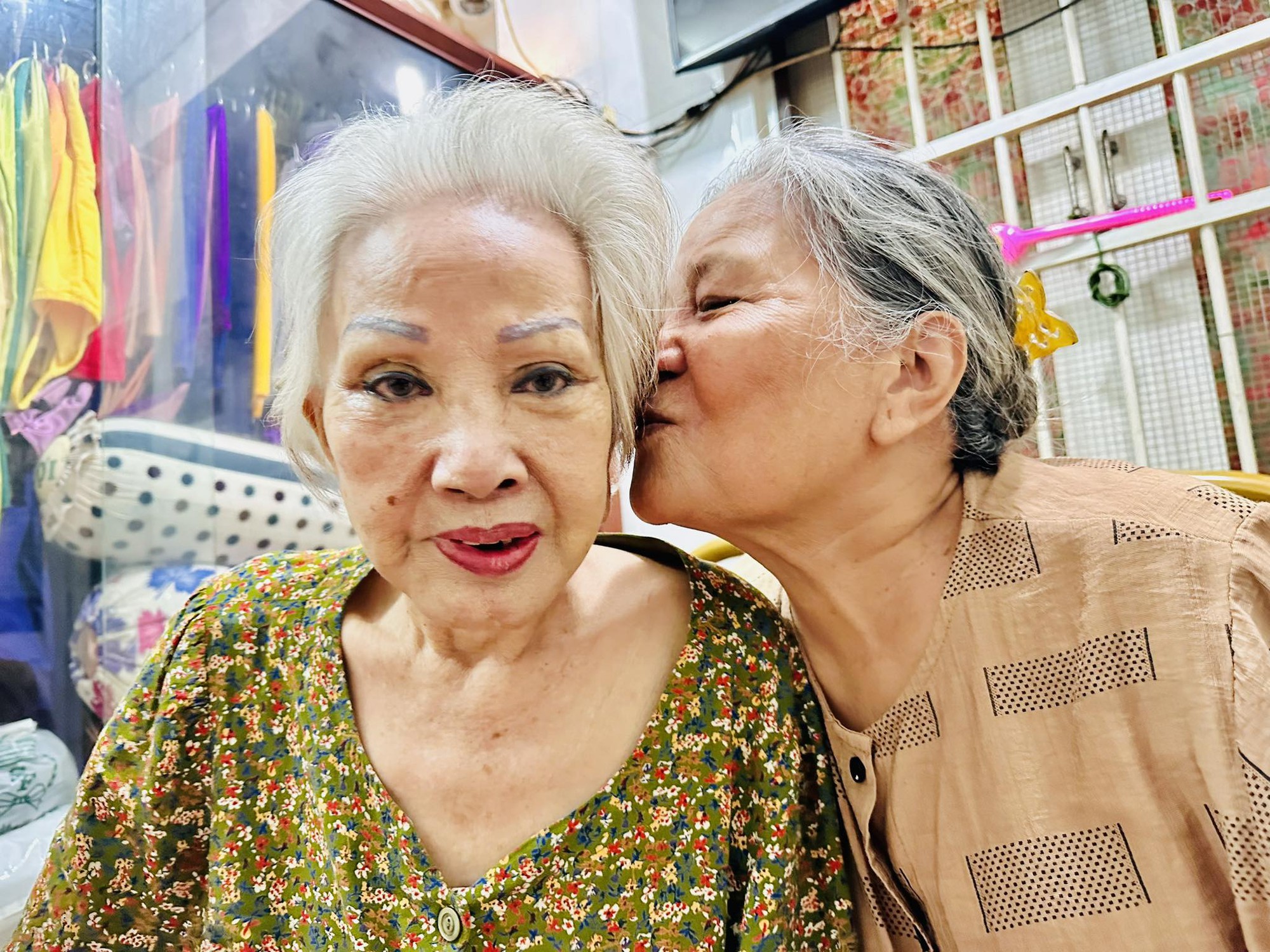 Nghệ sĩ Hồng Nga bỏ ăn gần 2 tháng, NSƯT Lê Thiện động viên - Ảnh 4.