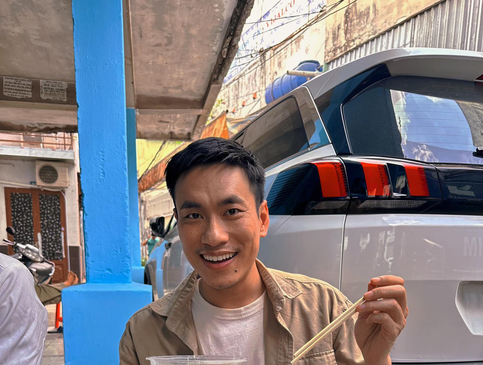 Người hâm mộ lo Kiều Minh Tuấn giảm cân quá đà
