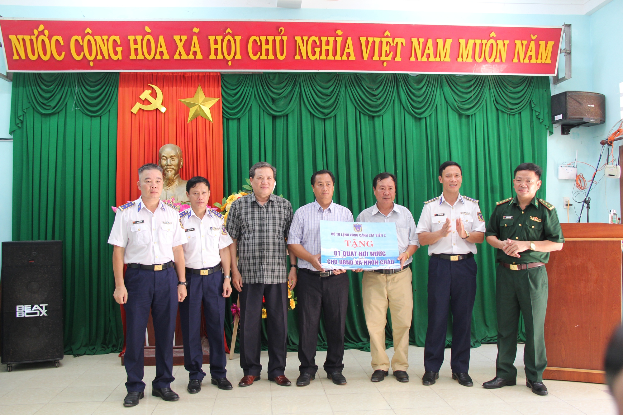 Nhiều hoạt động ý nghĩa đến với ngư dân đảo Cù Lao Xanh, Bình Định - Ảnh 14.