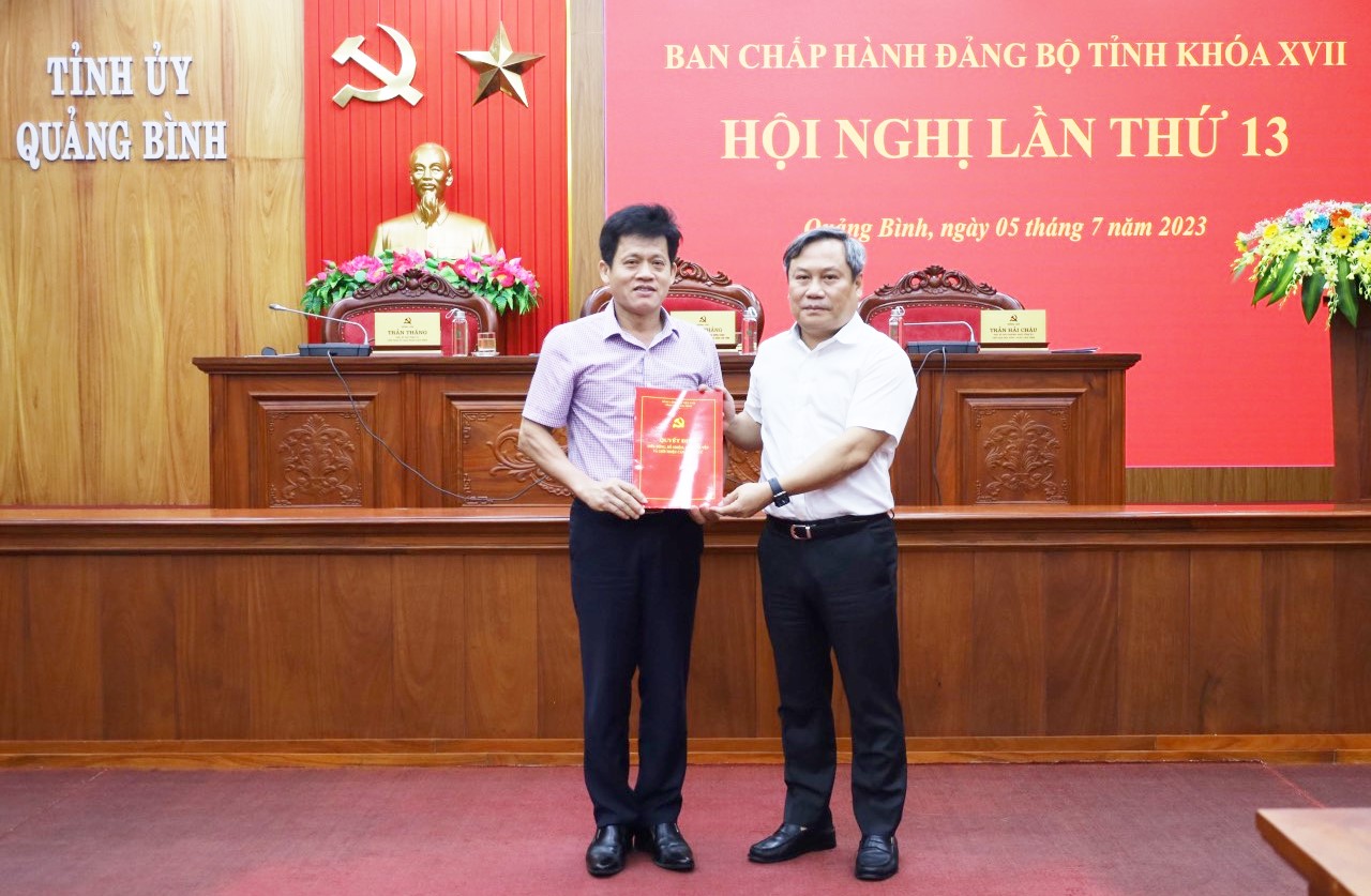 Công bố quyết định của Ban Bí thư về công tác cán bộ tại Quảng Bình