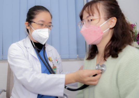 Dịch COVID-19 hôm nay: Số mắc tăng nhẹ, không còn bệnh nhân thở máy