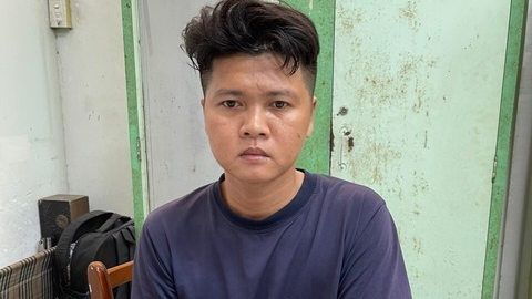 Tạm giữ người đ&agrave;n &ocirc;ng tấn c&ocirc;ng CSGT ở quận 12, TP HCM - Ảnh 2.