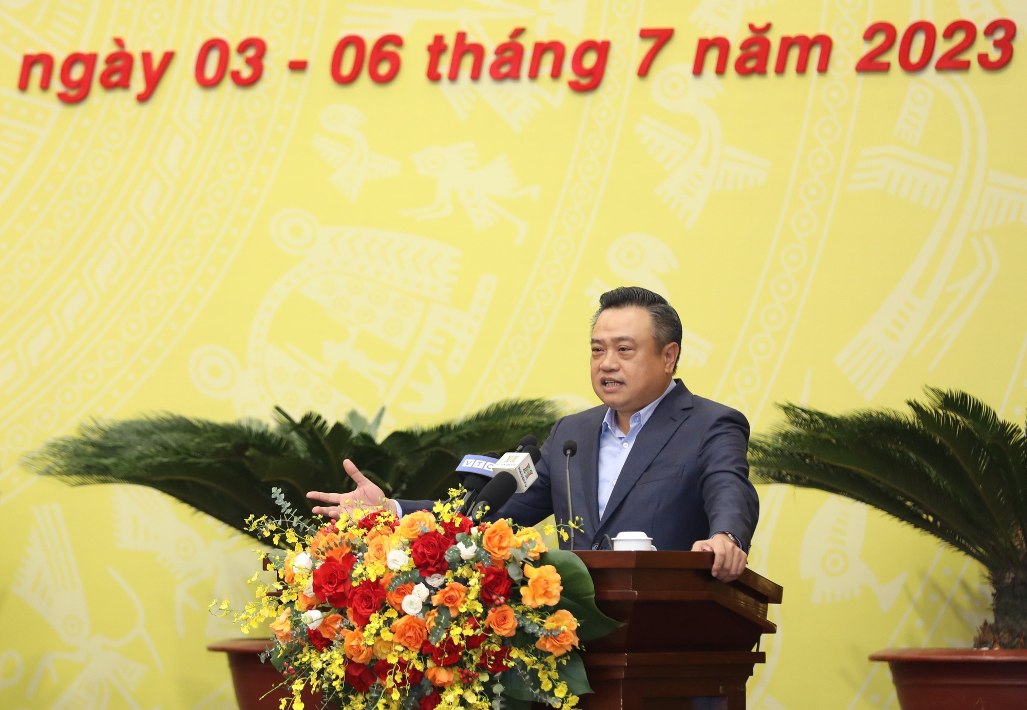 Chủ tịch Trần Sỹ Thanh: L&uacute;c mới về nhậm chức, t&ocirc;i thấy chưa ai muốn ph&acirc;n cấp v&agrave; chẳng ai muốn ủy quyền - Ảnh 1.