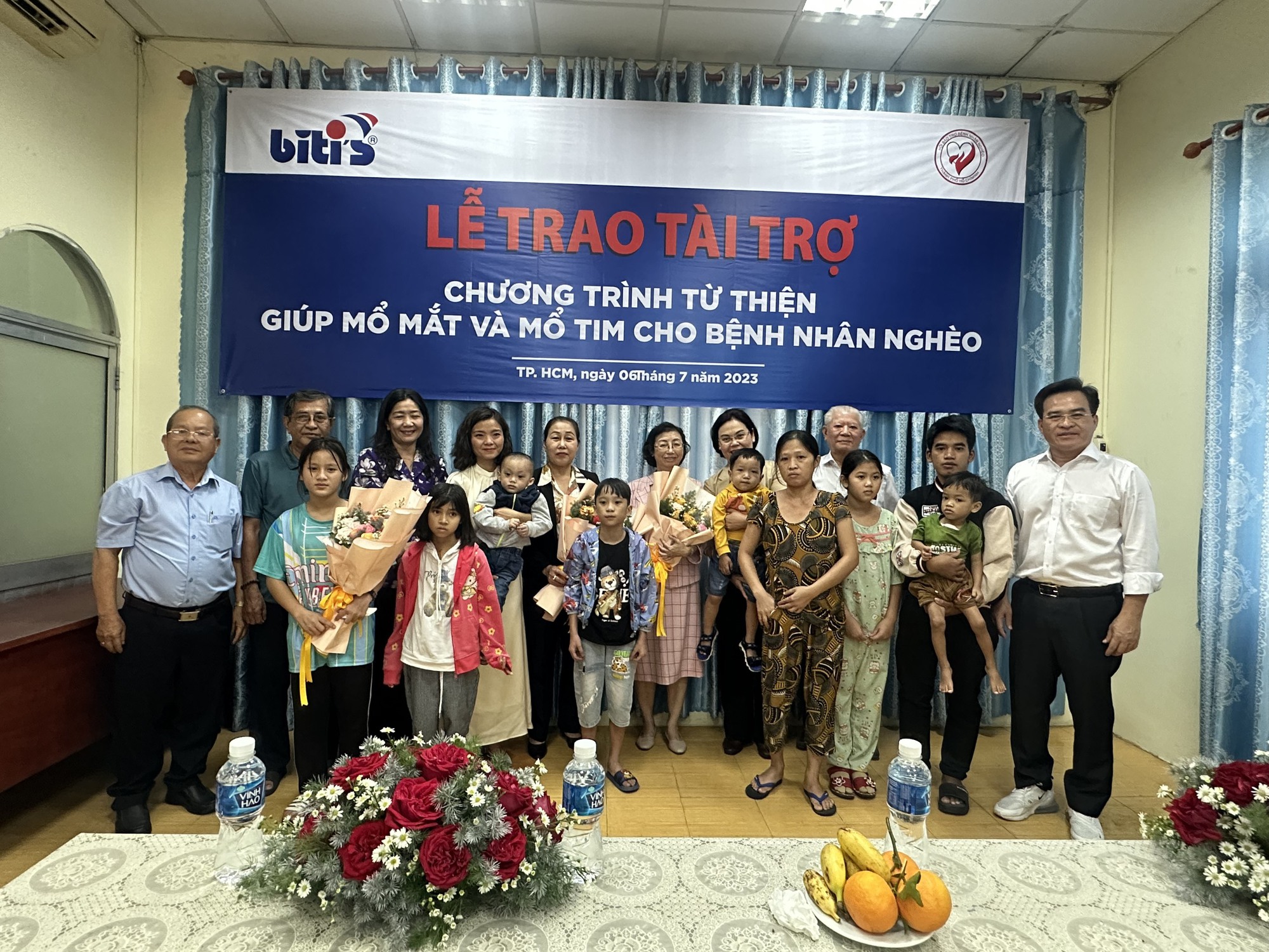 Công ty Biti’s tài trợ 1 tỉ đồng cho bệnh nhân nghèo mổ tim, mổ mắt