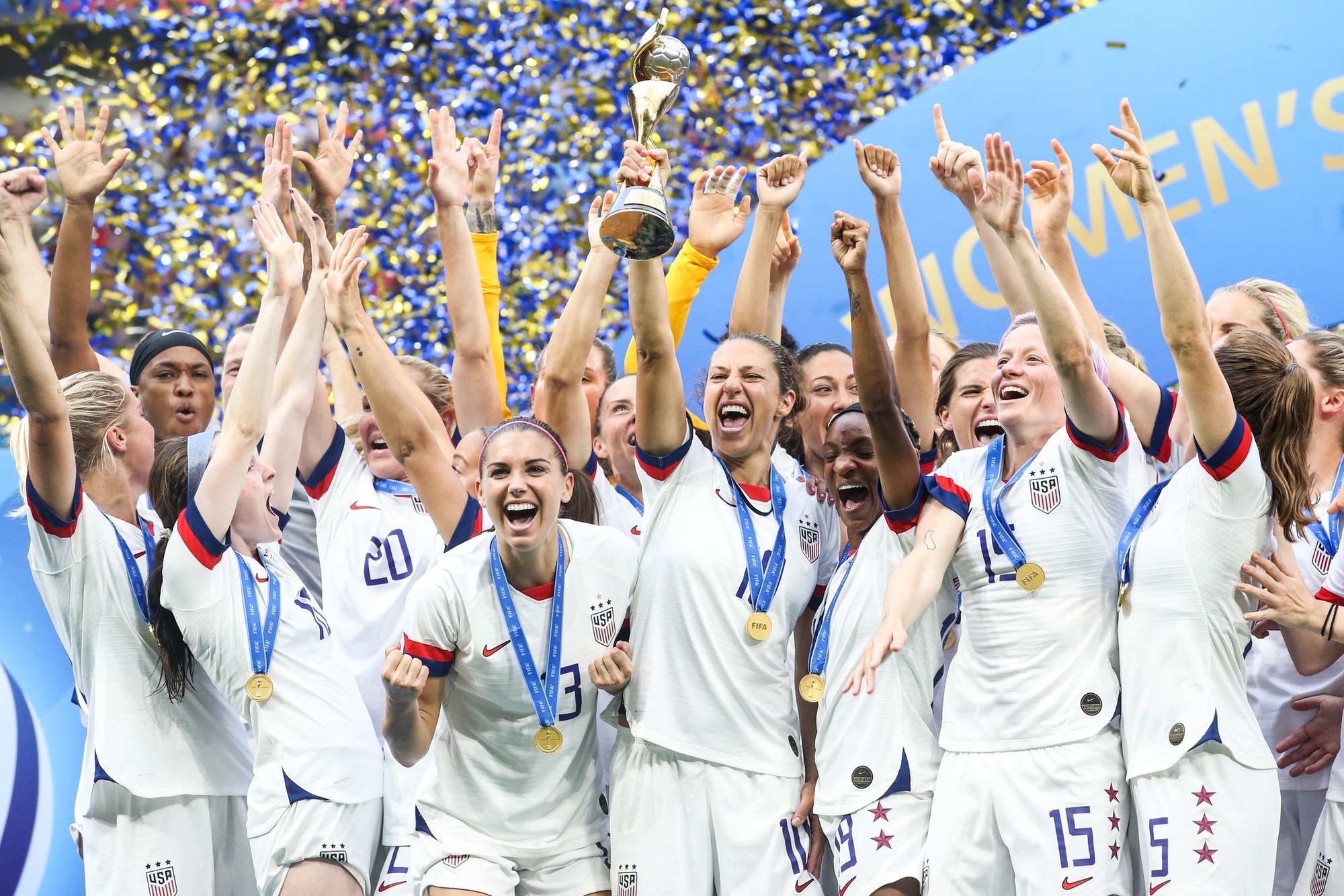 Đội Mỹ với cách giết thời gian trong chuyến bay đến World Cup nữ 2023