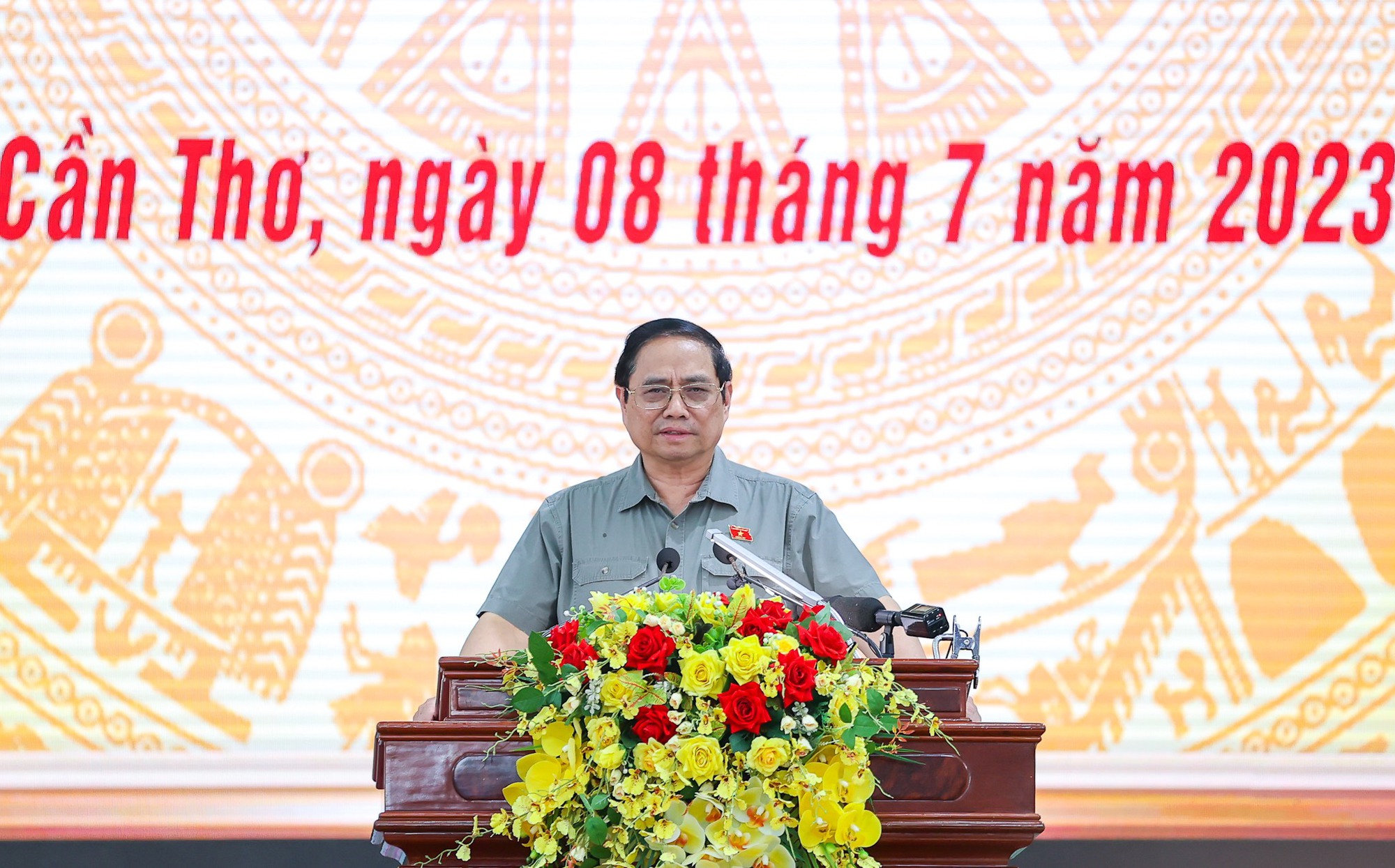 Thủ tướng: Th&uacute;c đẩy c&aacute;c dự &aacute;n cao tốc, giải quyết những n&uacute;t thắt của ĐBSCL - Ảnh 3.