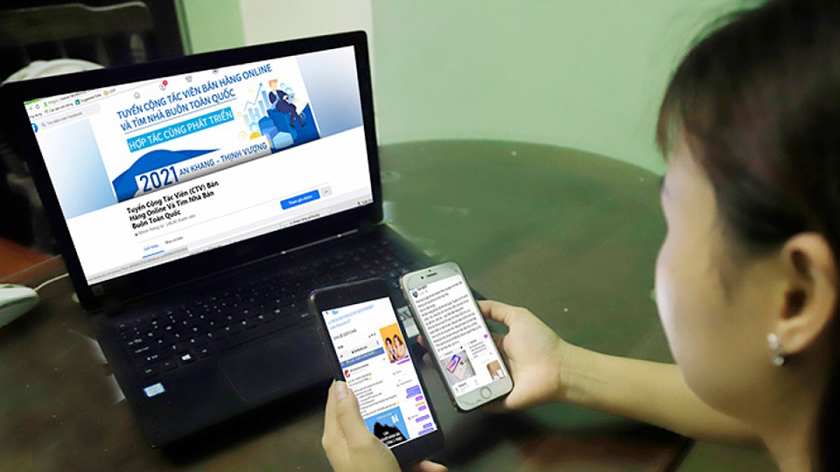 Vừa bị lừa 100 triệu đồng, người phụ nữ lại mất thêm 300 triệu đồng khi tìm cách "gỡ"