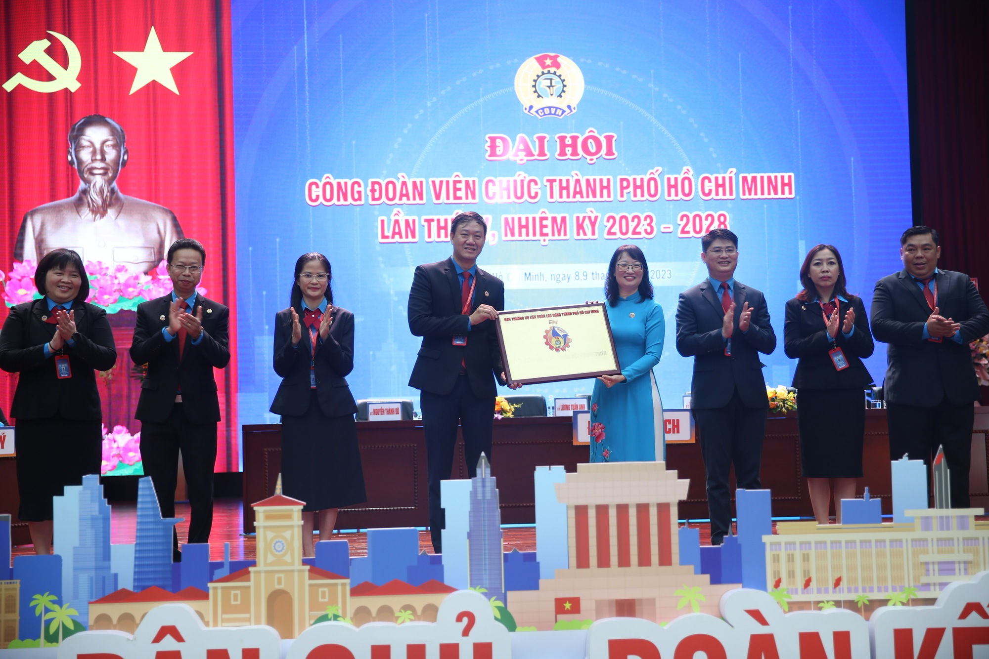 Cán bộ Công đoàn phải dám nghĩ, dám làm - Ảnh 4.