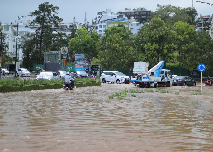 Rà soát quy hoạch, tạo không gian cho nước