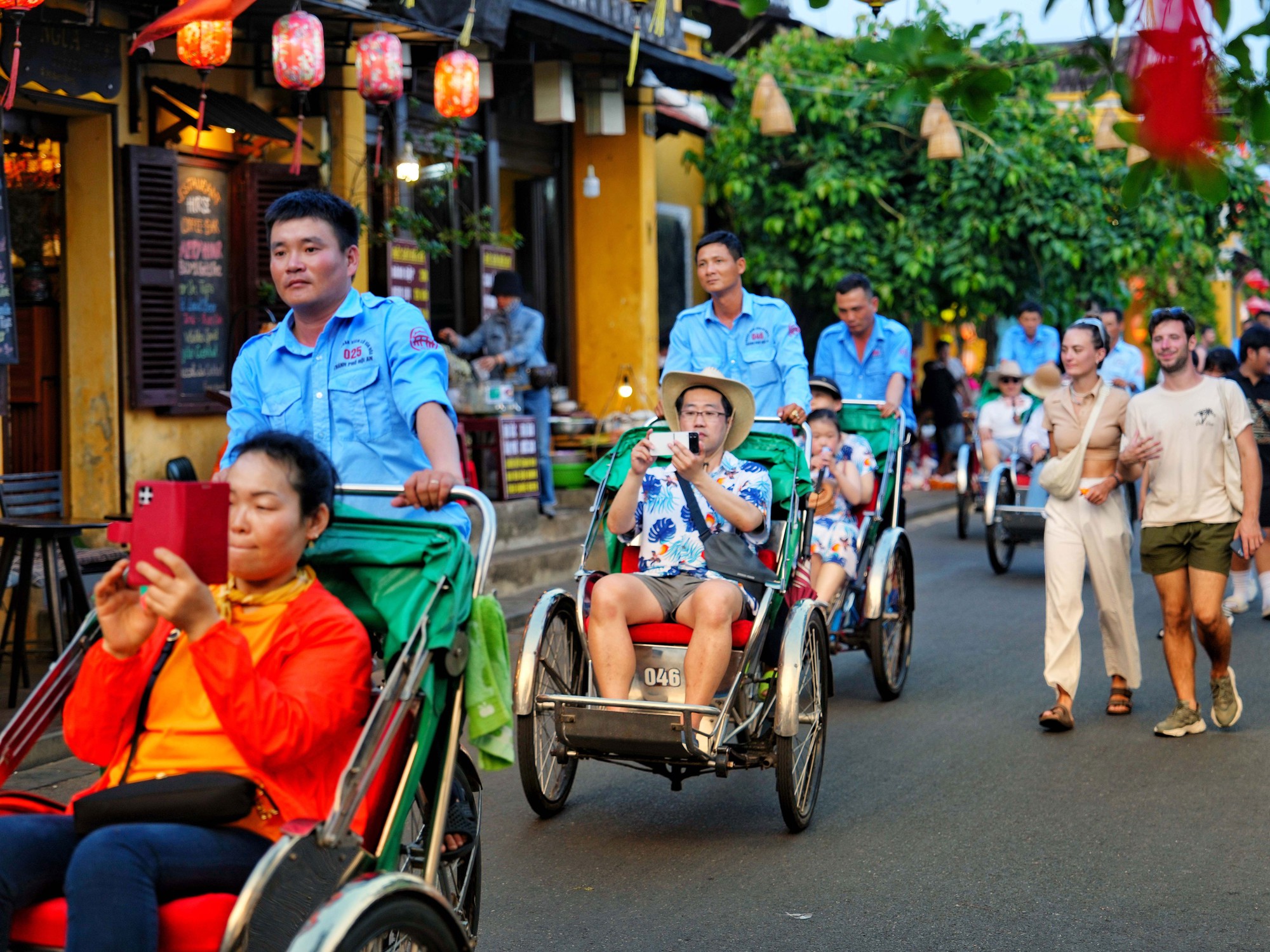 93 năm Ng&agrave;y truyền thống ng&agrave;nh Tuy&ecirc;n gi&aacute;o của Đảng (1.8.1930 - 1.8.2023): Tạo đồng thuận, lan tỏa gi&aacute; trị nh&acirc;n văn, kết quả nổi bật - Ảnh 1.