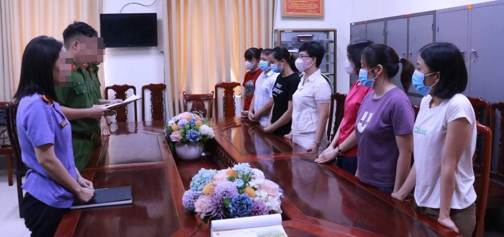 Một phó giám đốc bệnh viện bị khởi tố