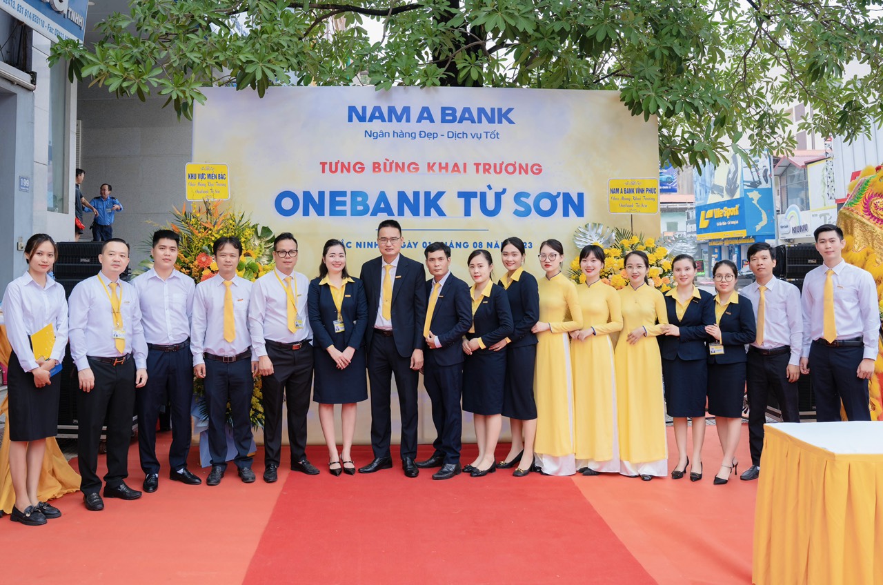 ONEBANK by Nam A Bank chạm mốc 100 điểm giao dịch số tr&ecirc;n to&agrave;n quốc - Ảnh 2.