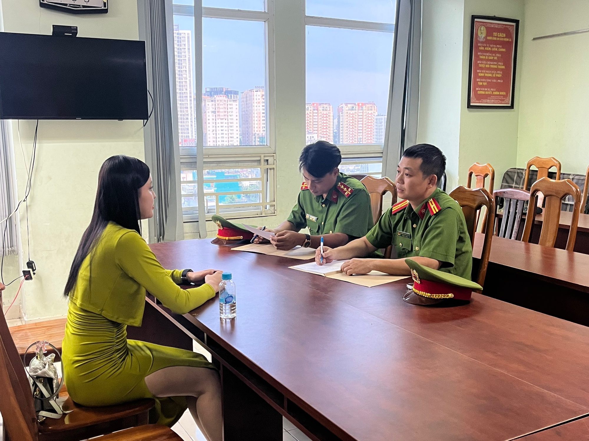 Công an TP HCM phá chuyên án nhiều tiếp viên hàng không bán dâm