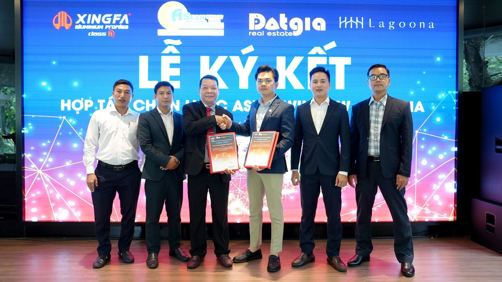 AseanWindow và Đạt Gia ký hợp tác chiến lược - Ảnh 2. AseanWindow và Đạt Gia ký hợp tác chiến lược - Ảnh 2.