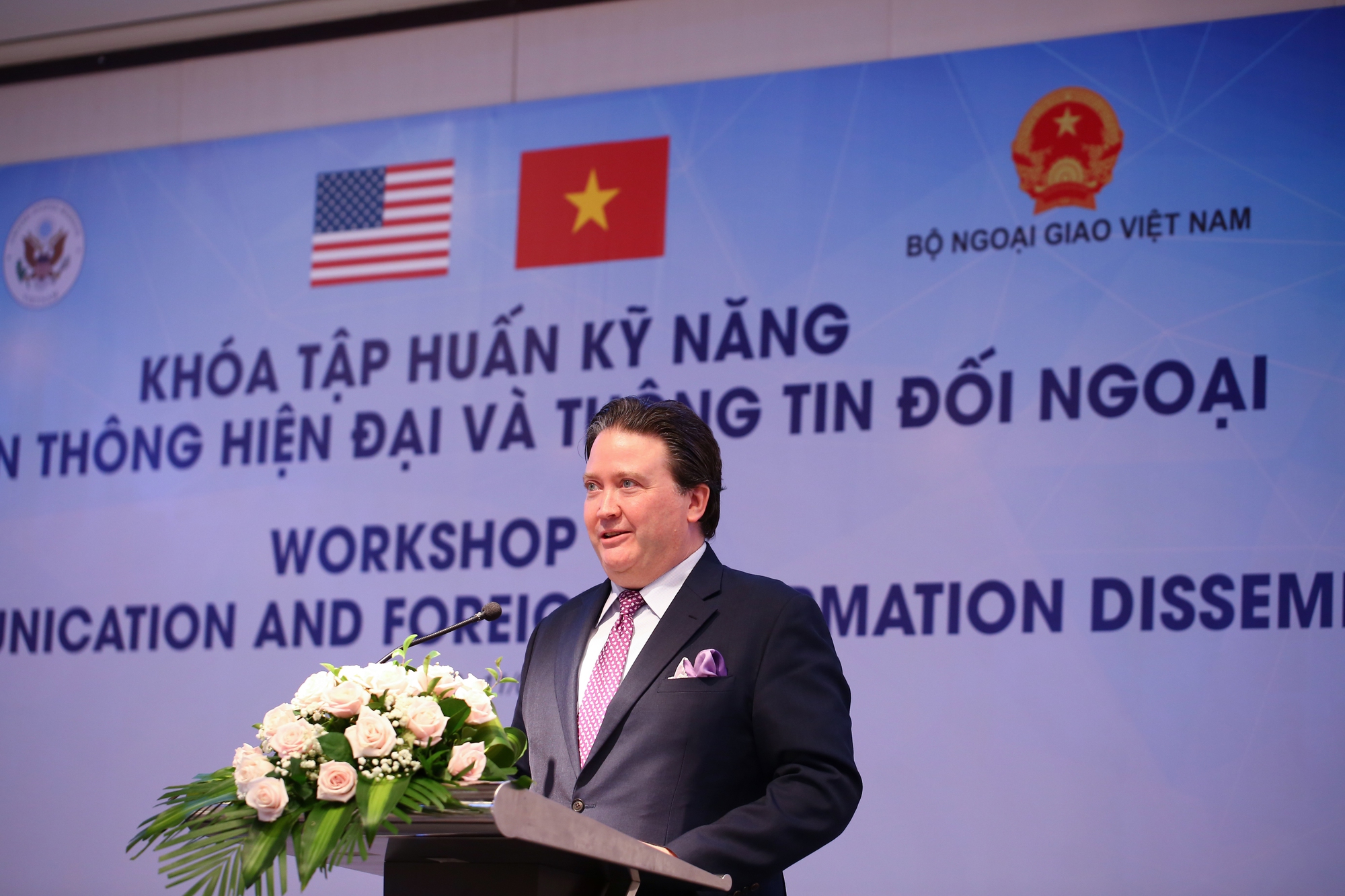 Việt - Mỹ phối hợp tập huấn kỹ năng truyền th&ocirc;ng, đối ngoại - Ảnh 4.