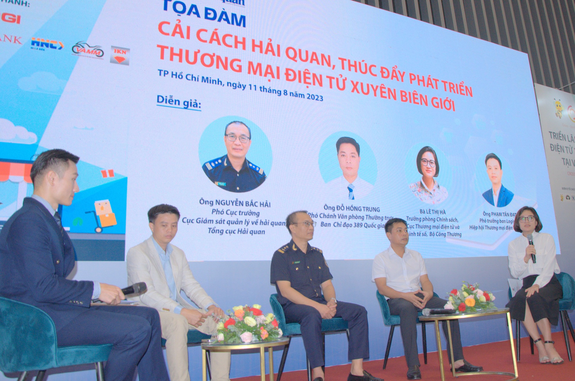 Báo động tình trạng hàng giả, hàng lậu... trên các sàn thương mại điện tử