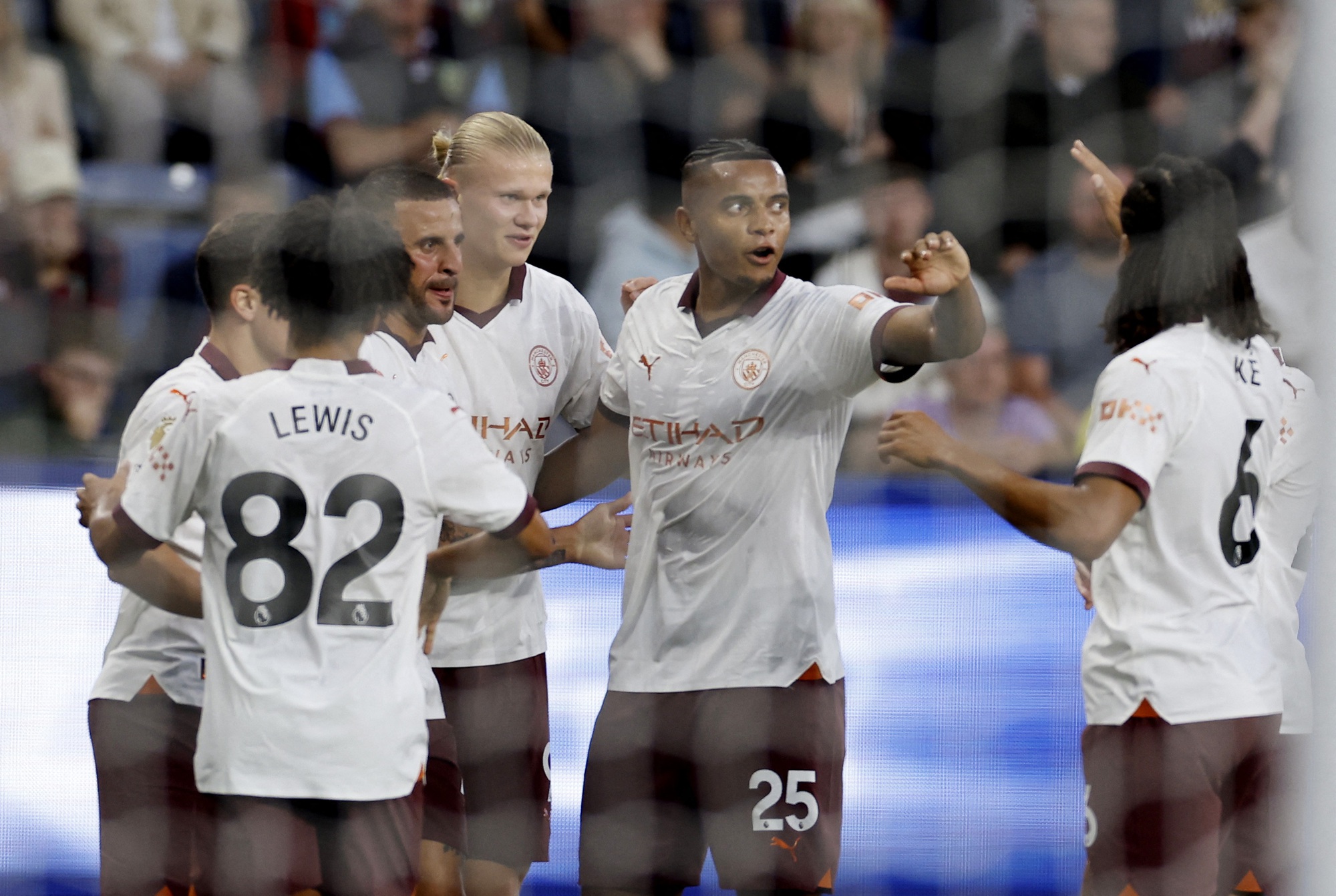 Haaland lập cú đúp, Man City thắng dễ tân binh Burnley ngày khai mạc Ngoại hạng - Ảnh 5.