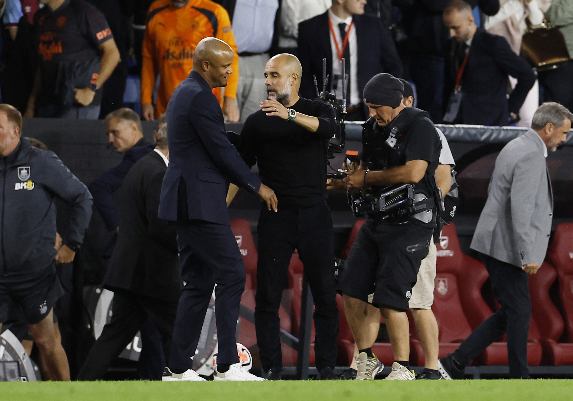 Haaland lập cú đúp, Man City thắng dễ tân binh Burnley ngày khai mạc Ngoại hạng - Ảnh 9.