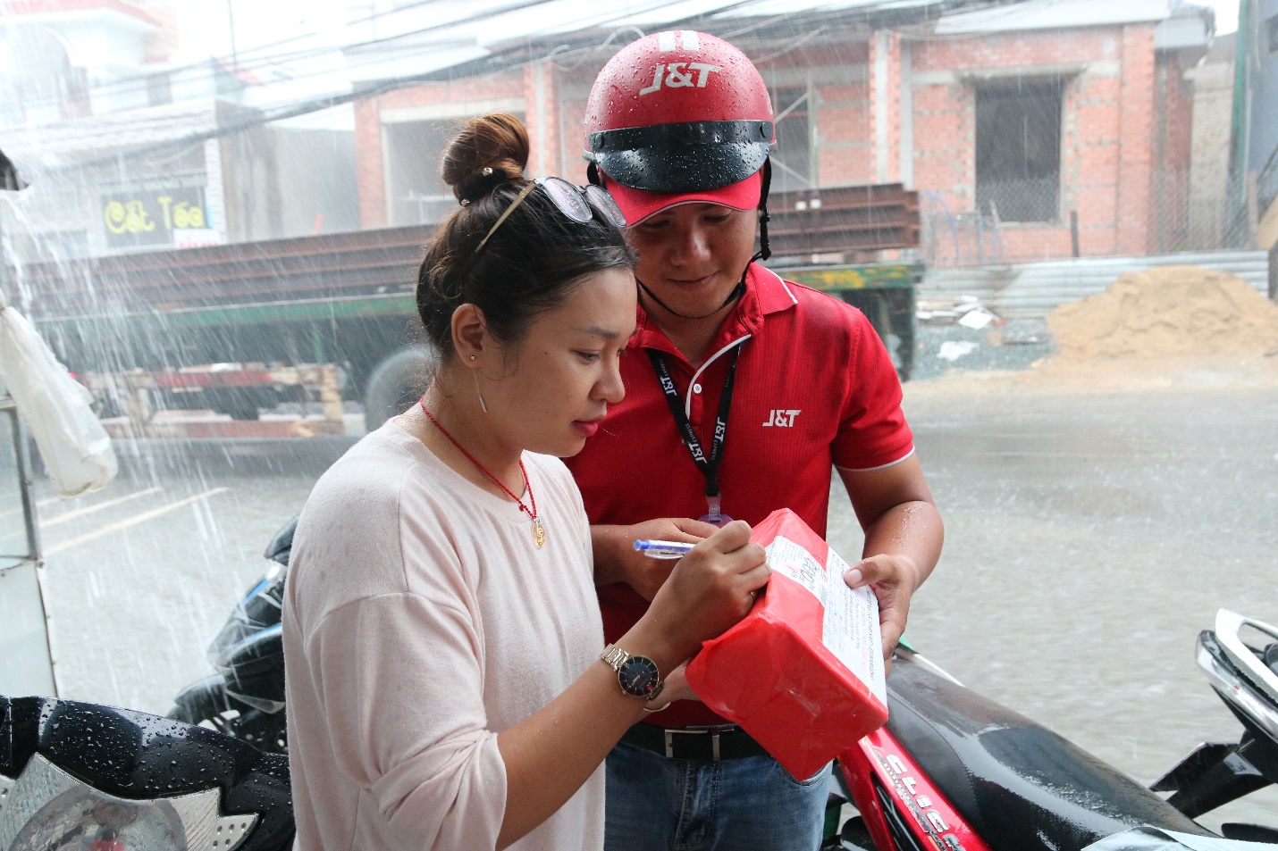 J&T Express đánh dấu 5 năm đầu tư ở Việt Nam - Ảnh 2.