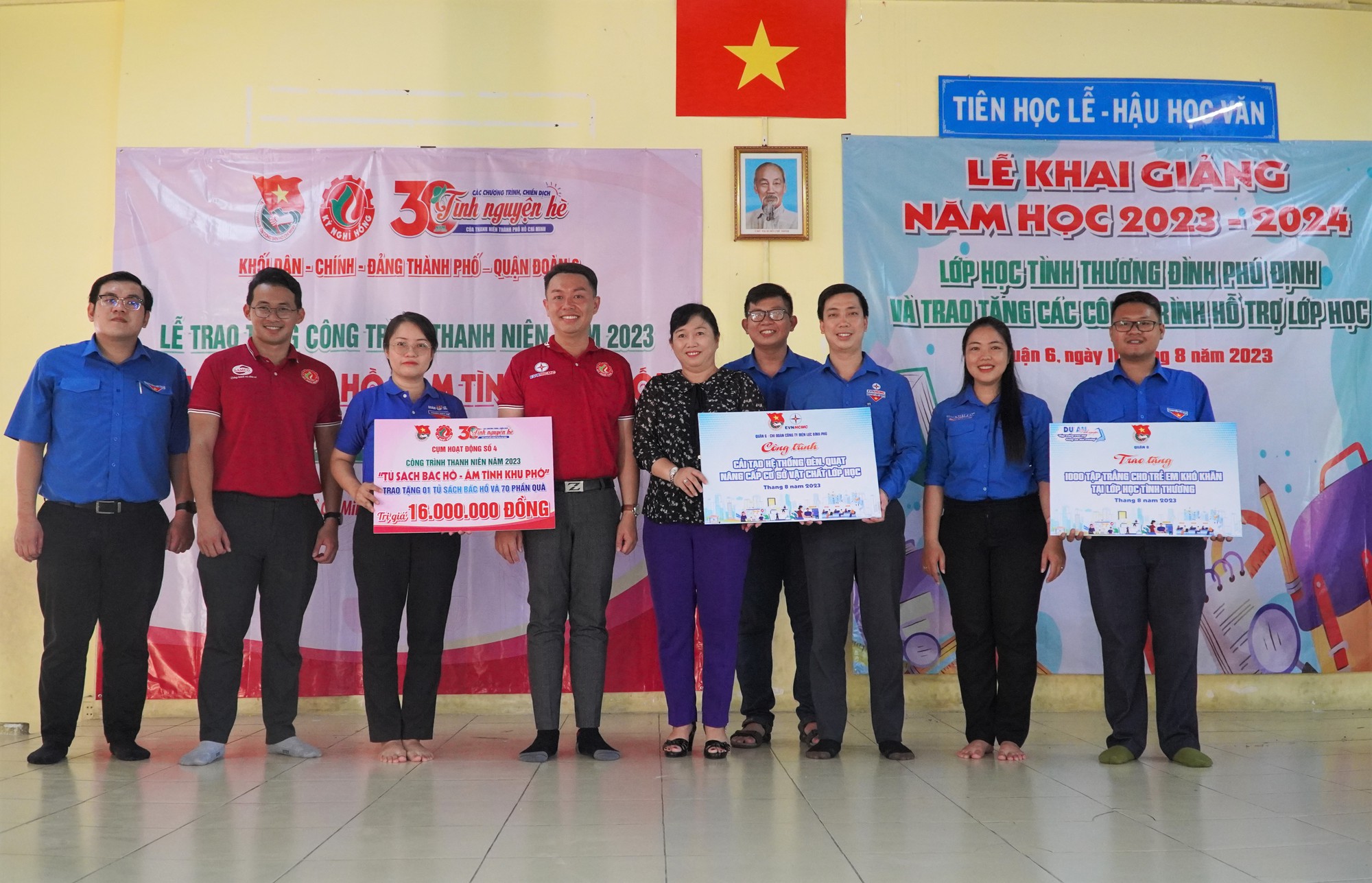 Khai giảng lớp học t&igrave;nh thương cho học sinh c&oacute; ho&agrave;n cảnh kh&oacute; khăn - Ảnh 1.