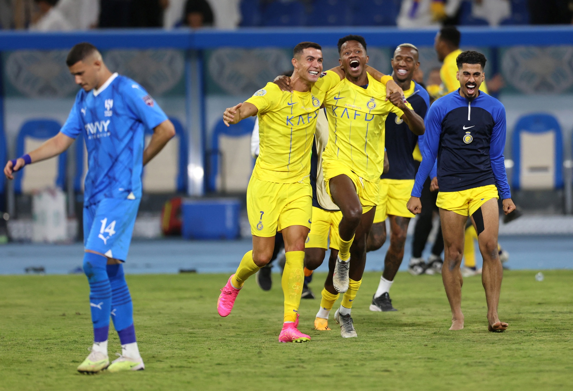 Ronaldo lập c&uacute; đ&uacute;p gi&uacute;p Al-Nassr v&ocirc; địch Ả Rập Champions Cup - Ảnh 3.