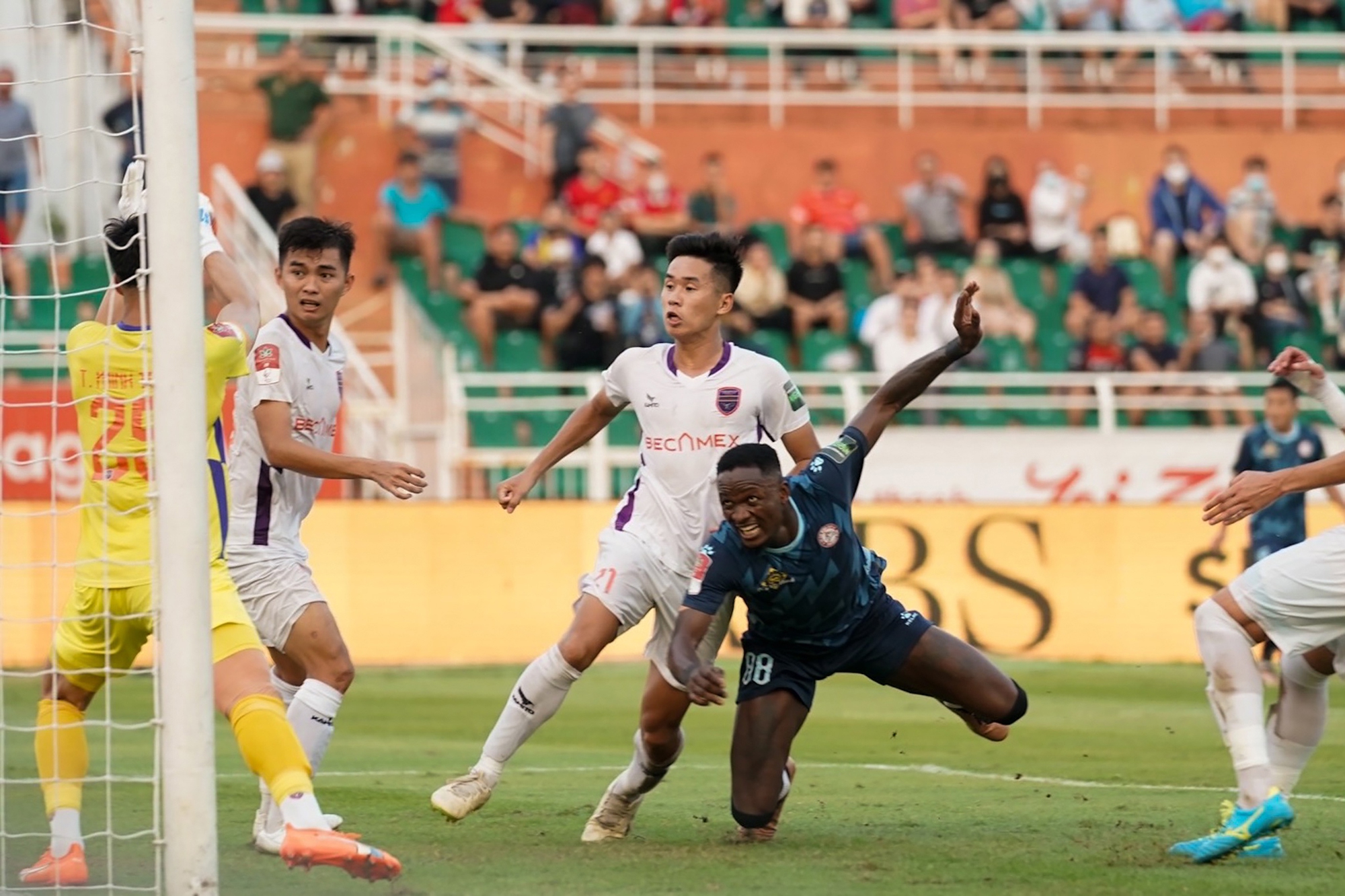 V-League chia hai nửa đẳng cấp