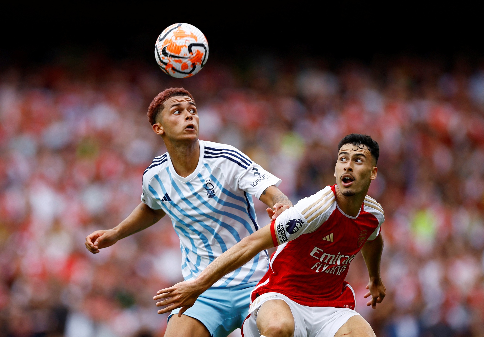 Thắng chật vật Nottingham Forest, Arsenal khởi đầu Ngoại hạng Anh thuận lợi - Ảnh 1.