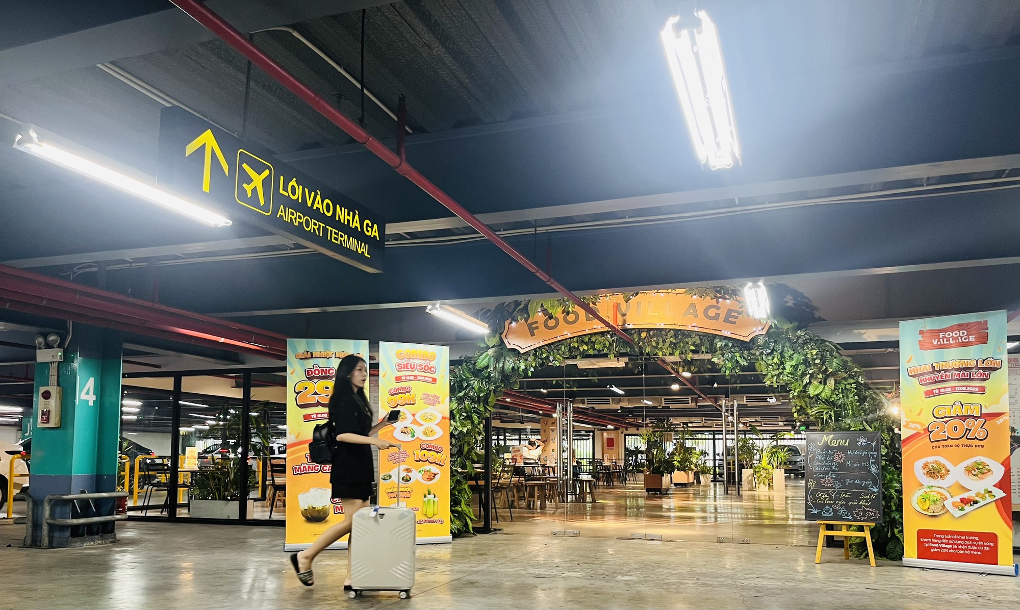 Khu ẩm thực Food Village tại sân bay Tân Sơn Nhất vừa mới khai trương