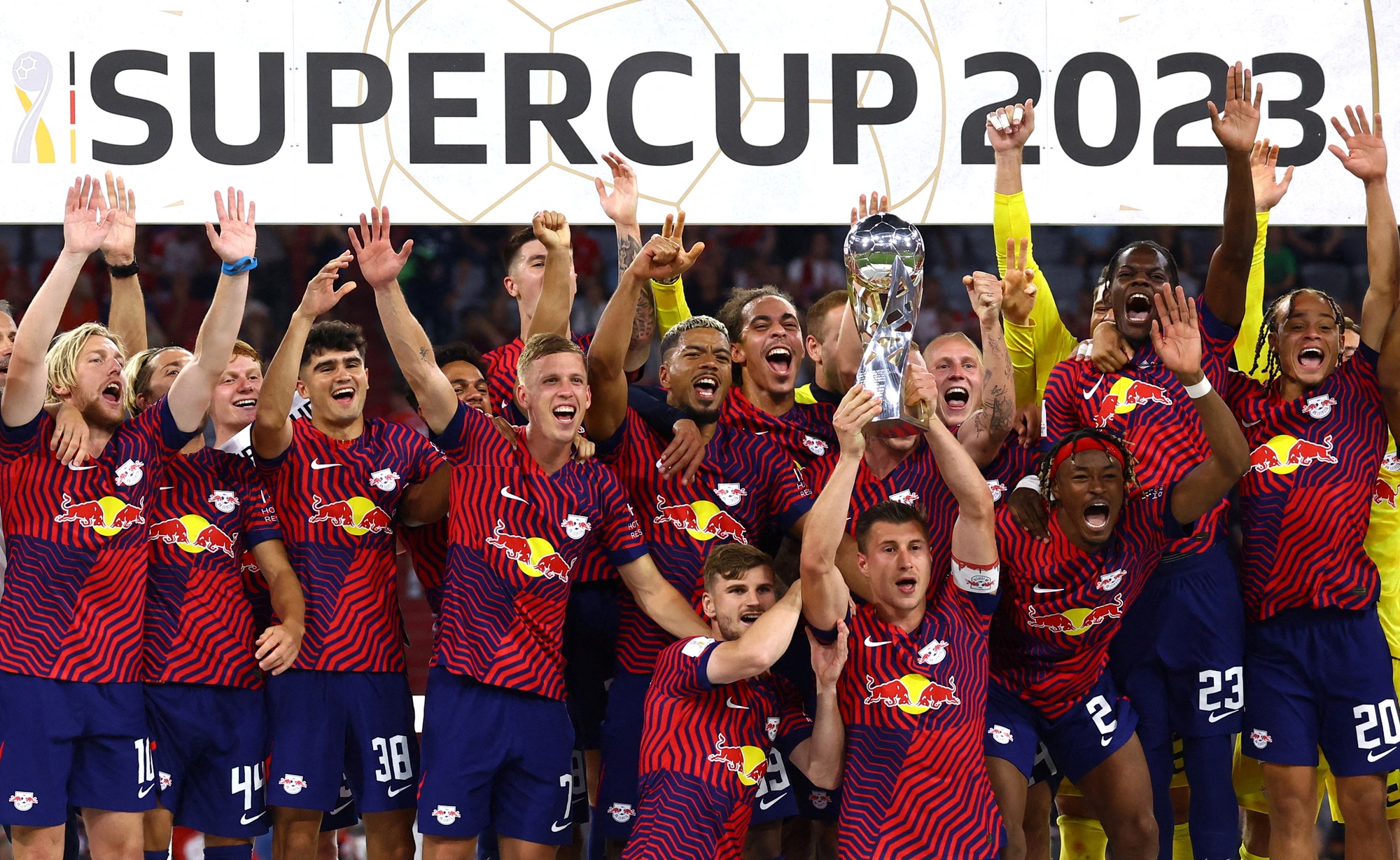 RB Leipzig xuất sắc giành Siêu cúp Đức, ngỡ ngàng Bayern Munich và Harry Kane - Ảnh 8.