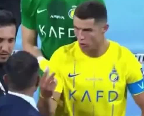 Ronaldo tranh cãi về danh hiệu cầu thủ xuất sắc nhất Ả Rập Champions Cup