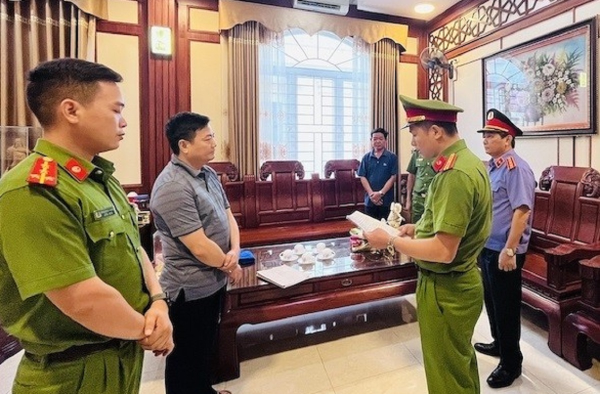 B&iacute; thư huyện ở Thanh H&oacute;a bị bắt về tội g&igrave;? - Ảnh 1.