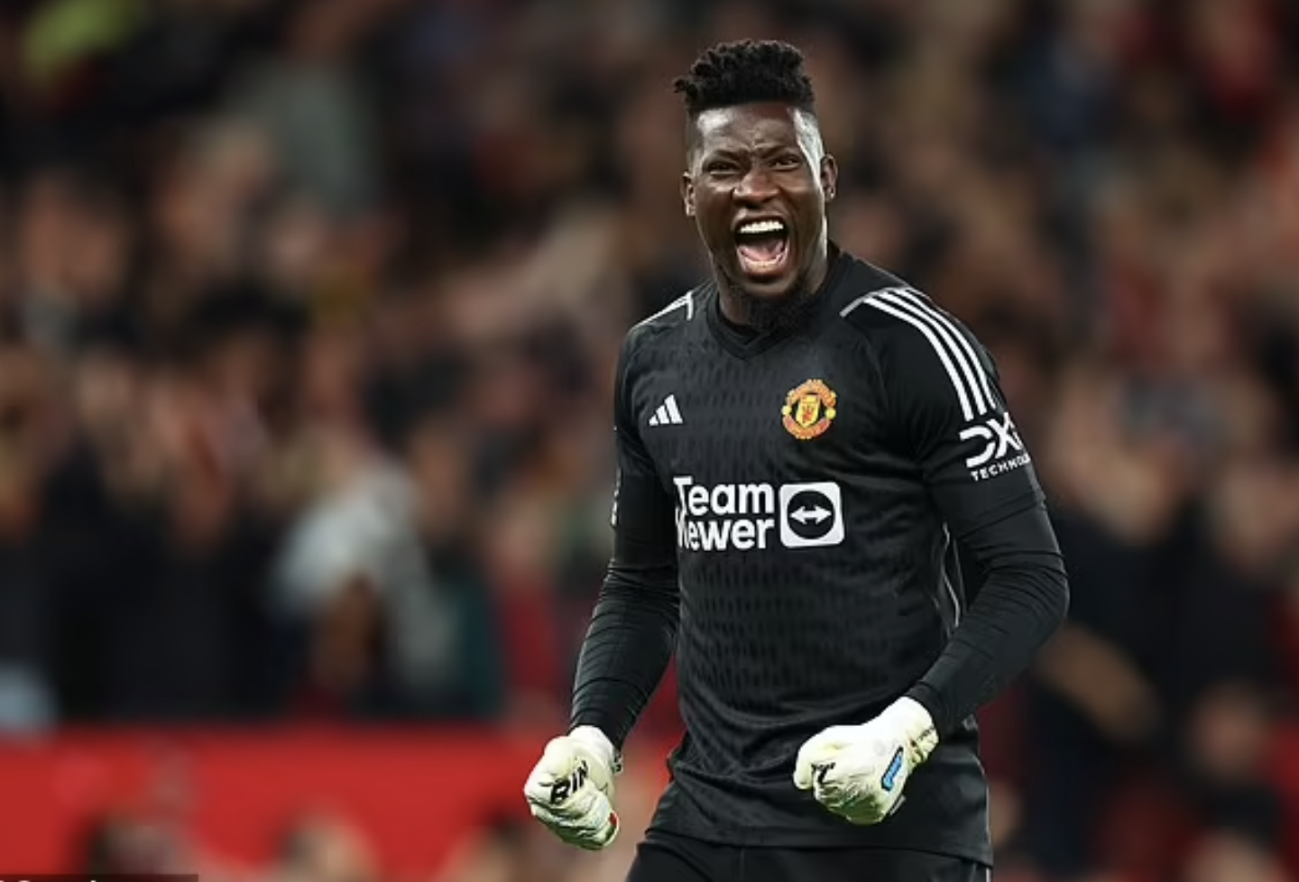 Hậu vệ lập công, Man United thắng nhọc nhằn trên sân nhà - Ảnh 3.
