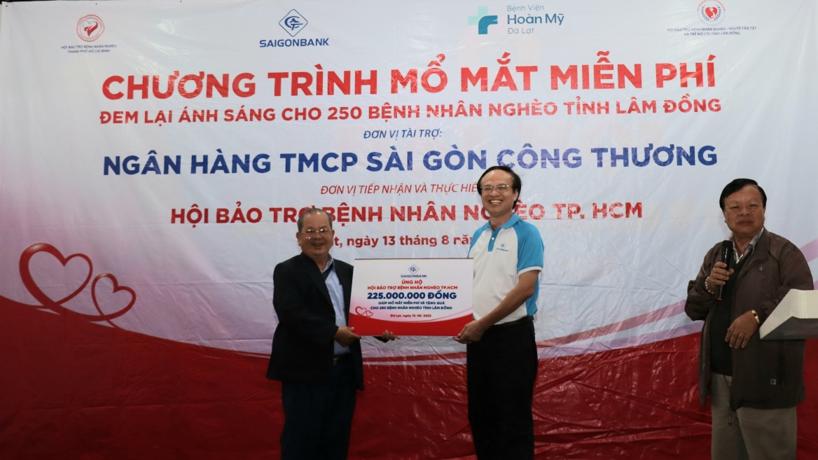 SAIGONBANK tài trợ mổ mắt miễn phí cho bệnh nhân nghèo tại Tỉnh Lâm Đồng